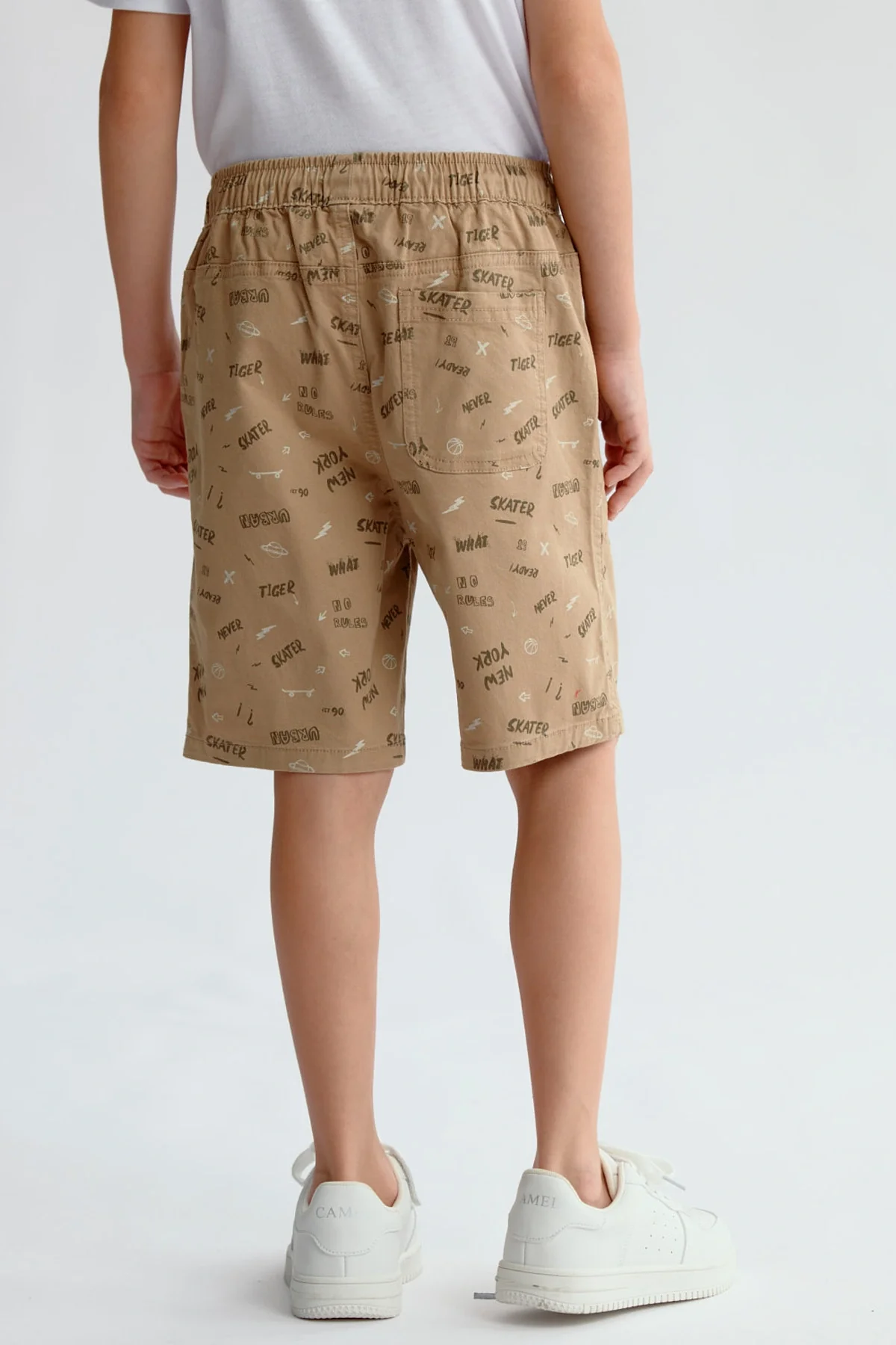 Bermuda Niño Gabardina Básica Kaki - Image 3