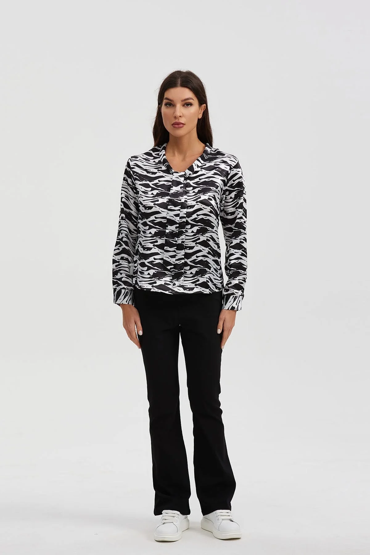 Blusa Mujer Aplicación Lazo Manga Negro - Image 4
