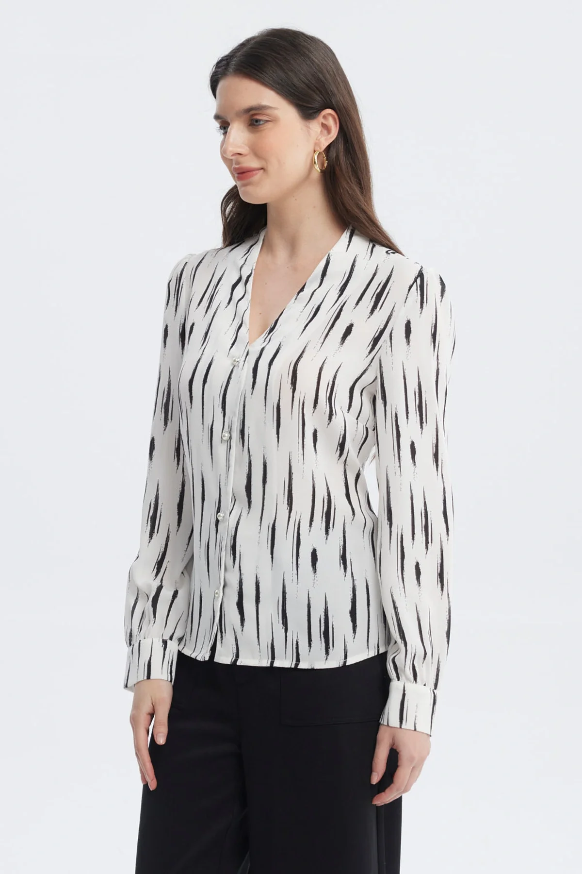 Blusa Mujer Botones Perla Negro/Crudo - Image 2