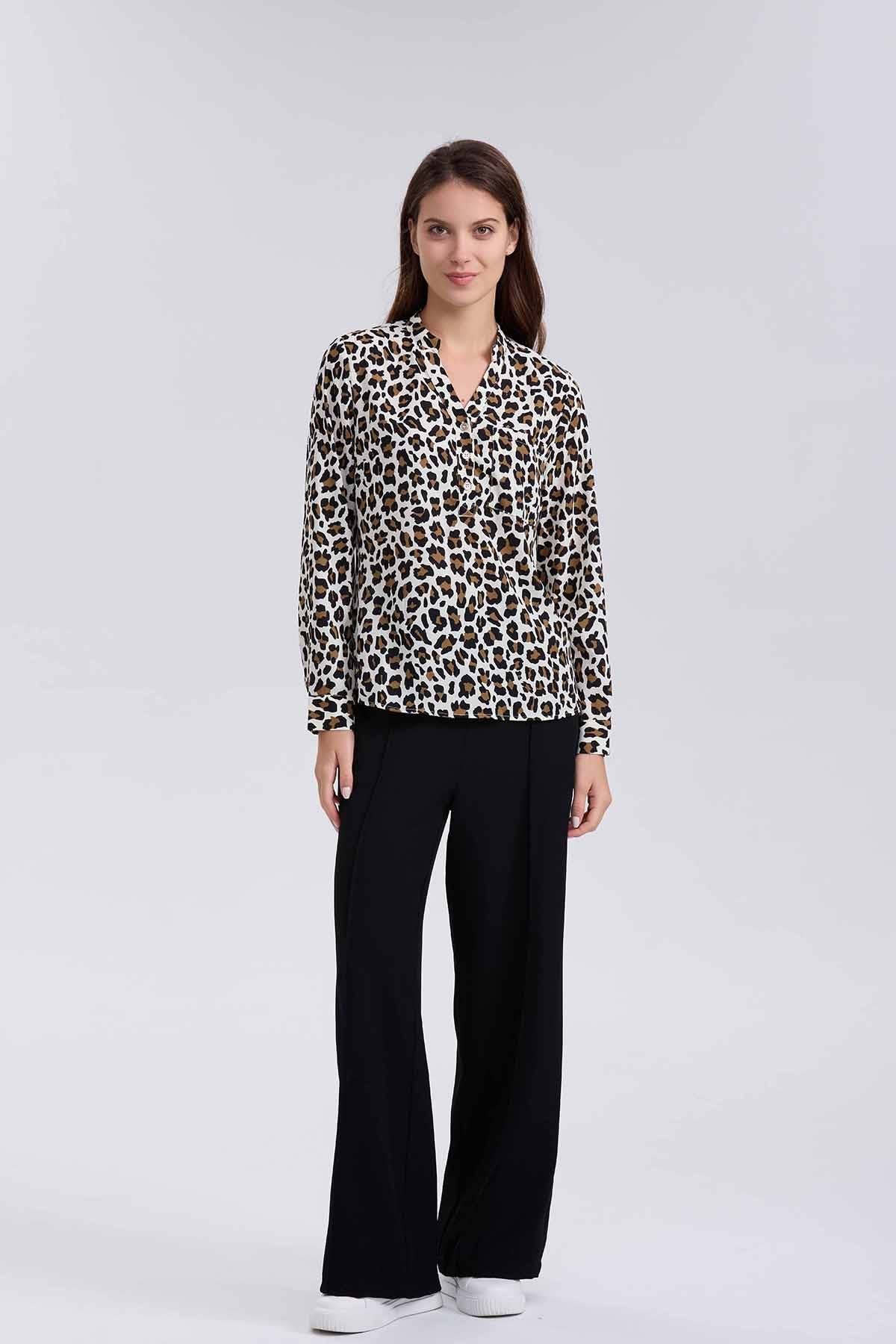 Blusa Mujer Crep Con Botón Beige - Image 4