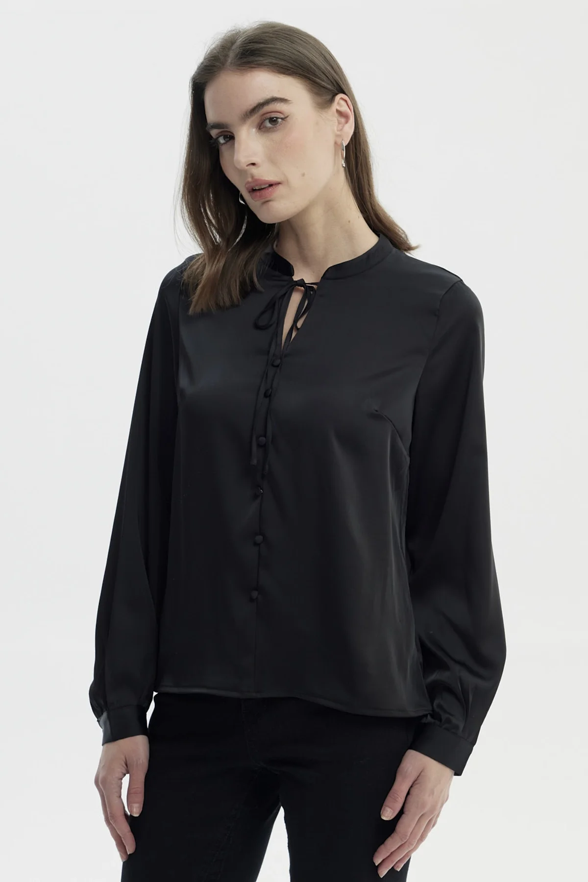 Blusa Mujer Cuello Mao Con Cordones Negro - Image 2