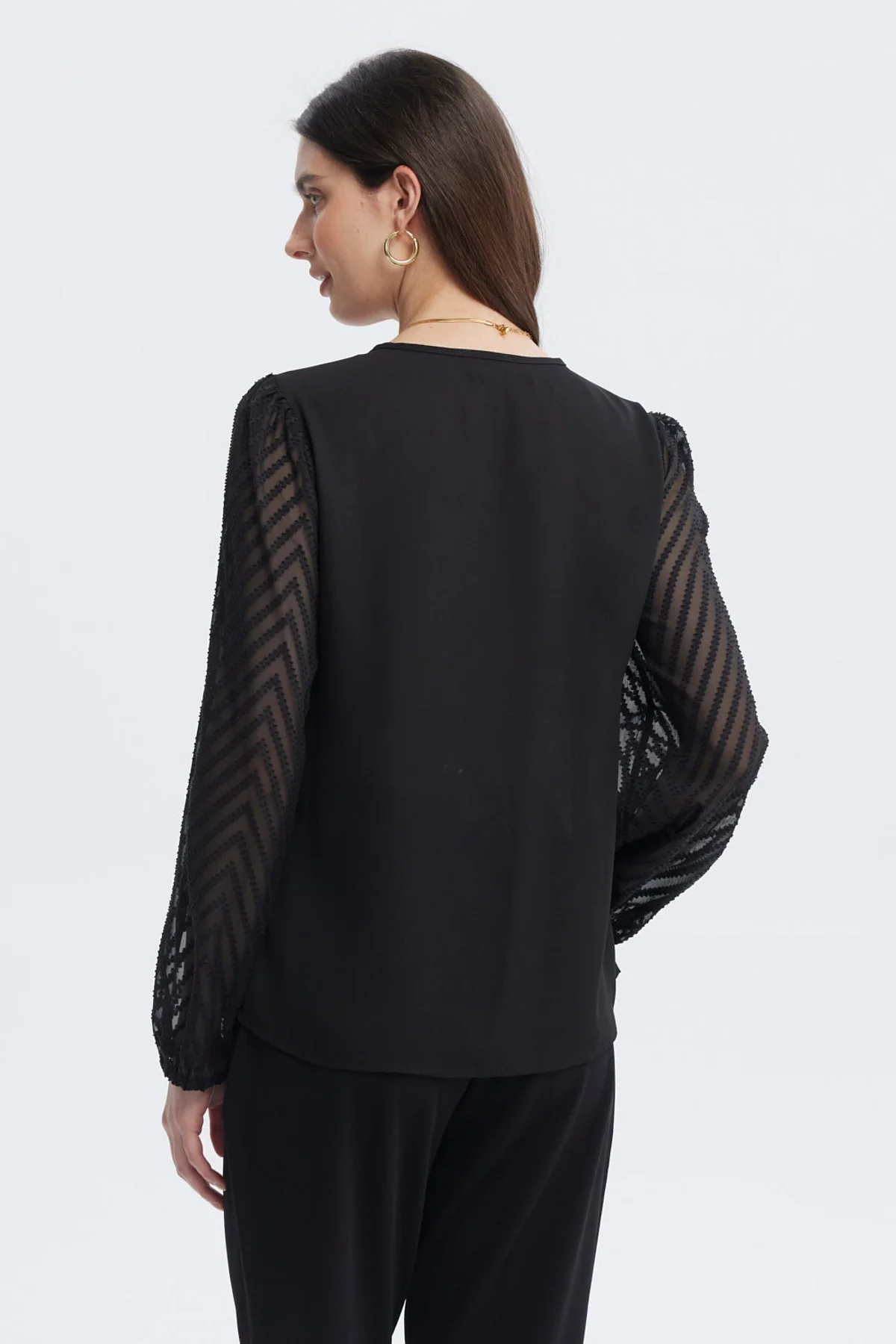 Blusa Mujer Cuello Y Puño En Contraste Negro - Image 3