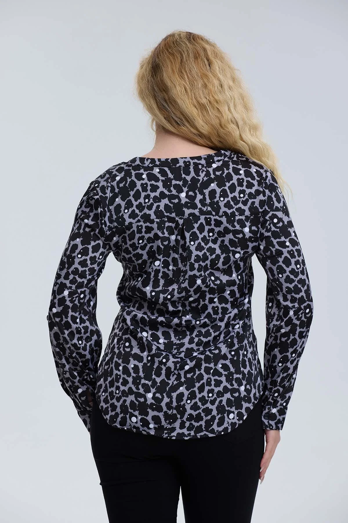 Blusa Mujer Satín Gris - Image 3