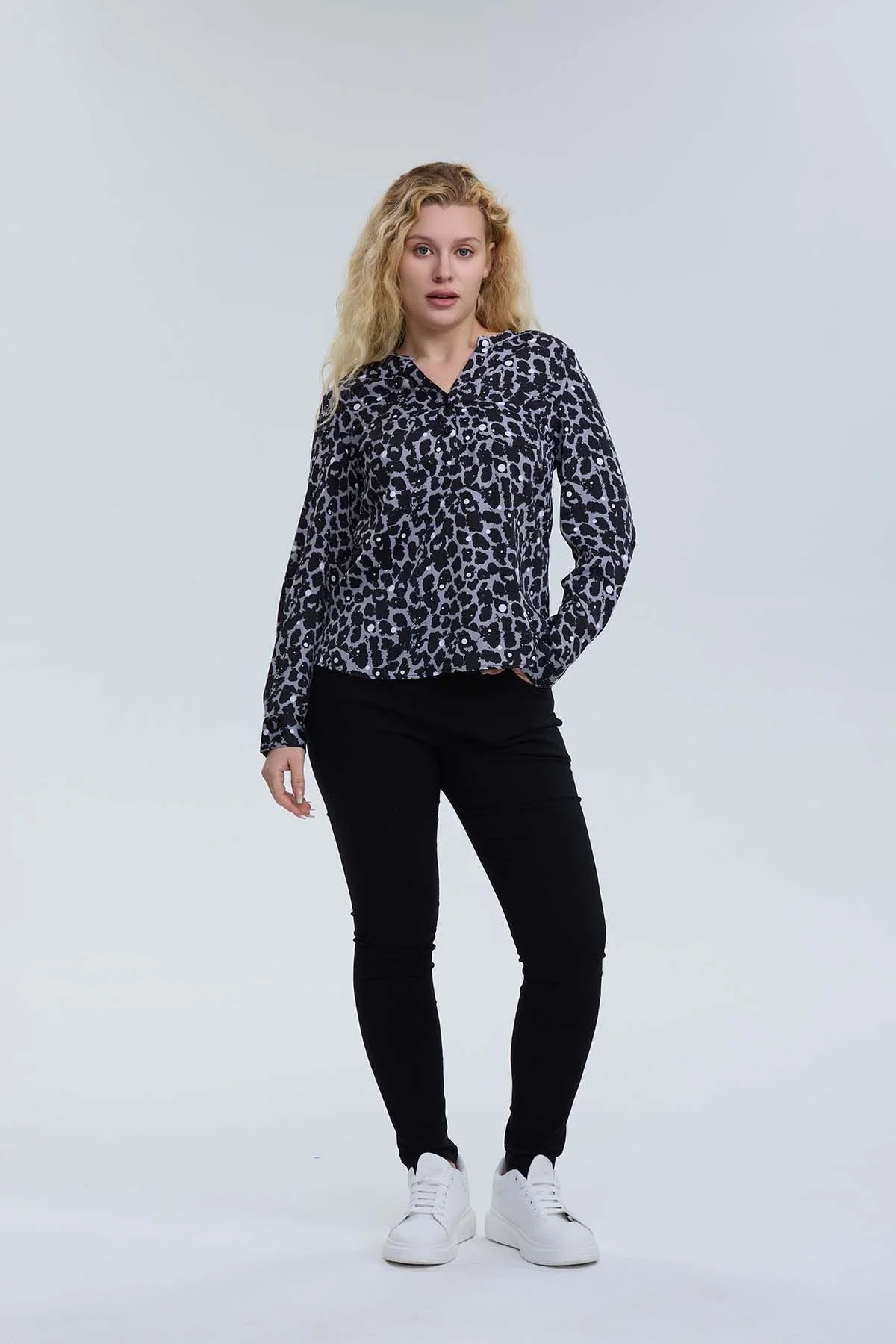 Blusa Mujer Satín Gris - Image 4