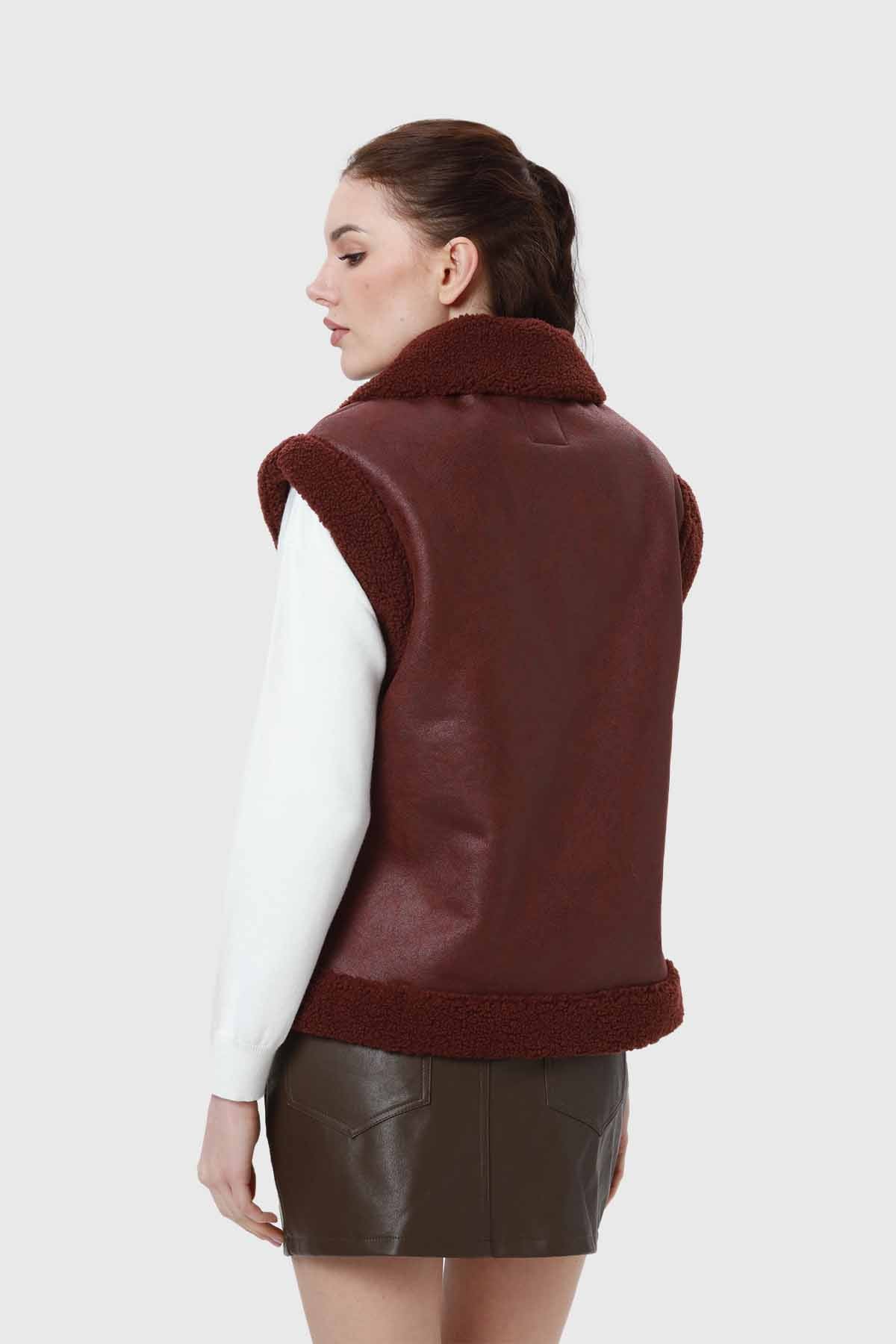 Chaqueta Mujer Efecto Cuero Corto Café - Image 3