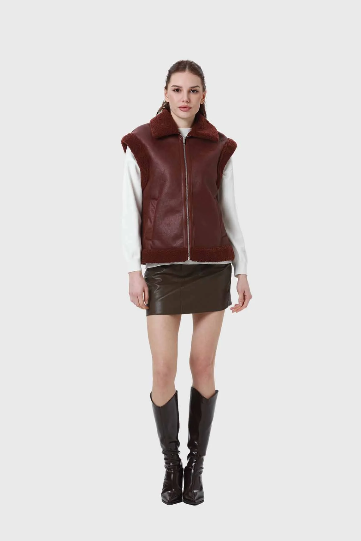 Chaqueta Mujer Efecto Cuero Corto Café - Image 4