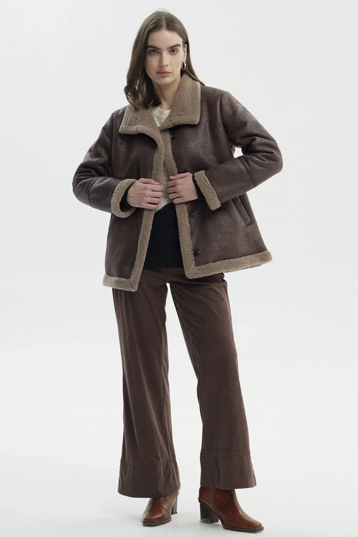 Chaqueta Mujer Oversize Cuello Camisero Café - Image 4