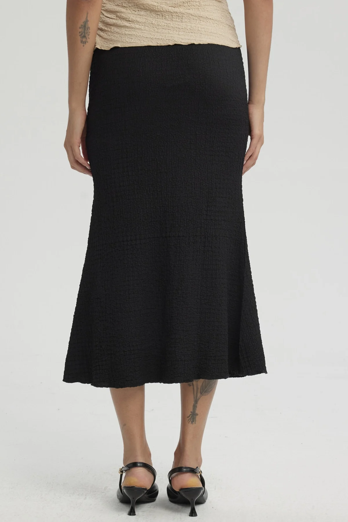Falda Mujer Larga Pretina Elasticada con Textura Negro - Image 3