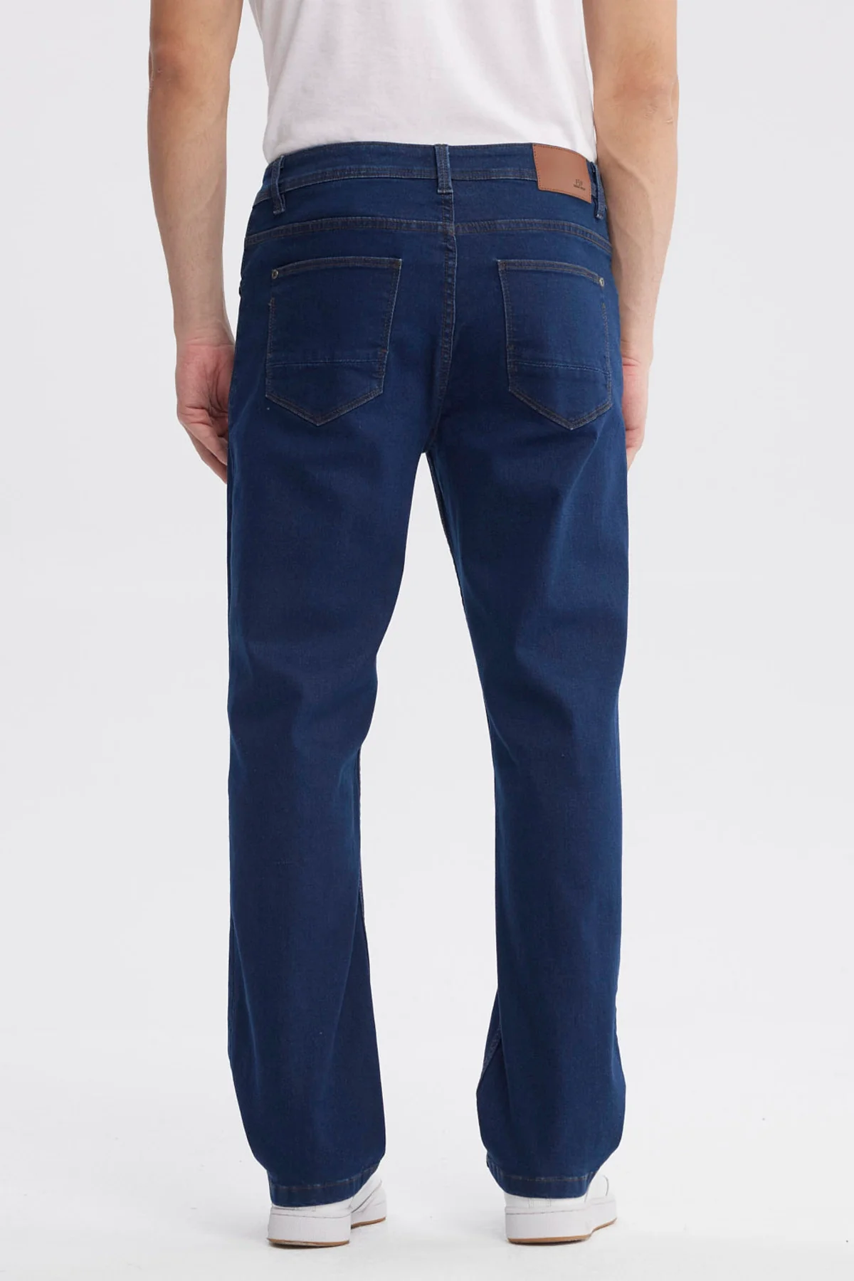 Jeans Hombre 605 Straight Azul Oscuro - Image 3