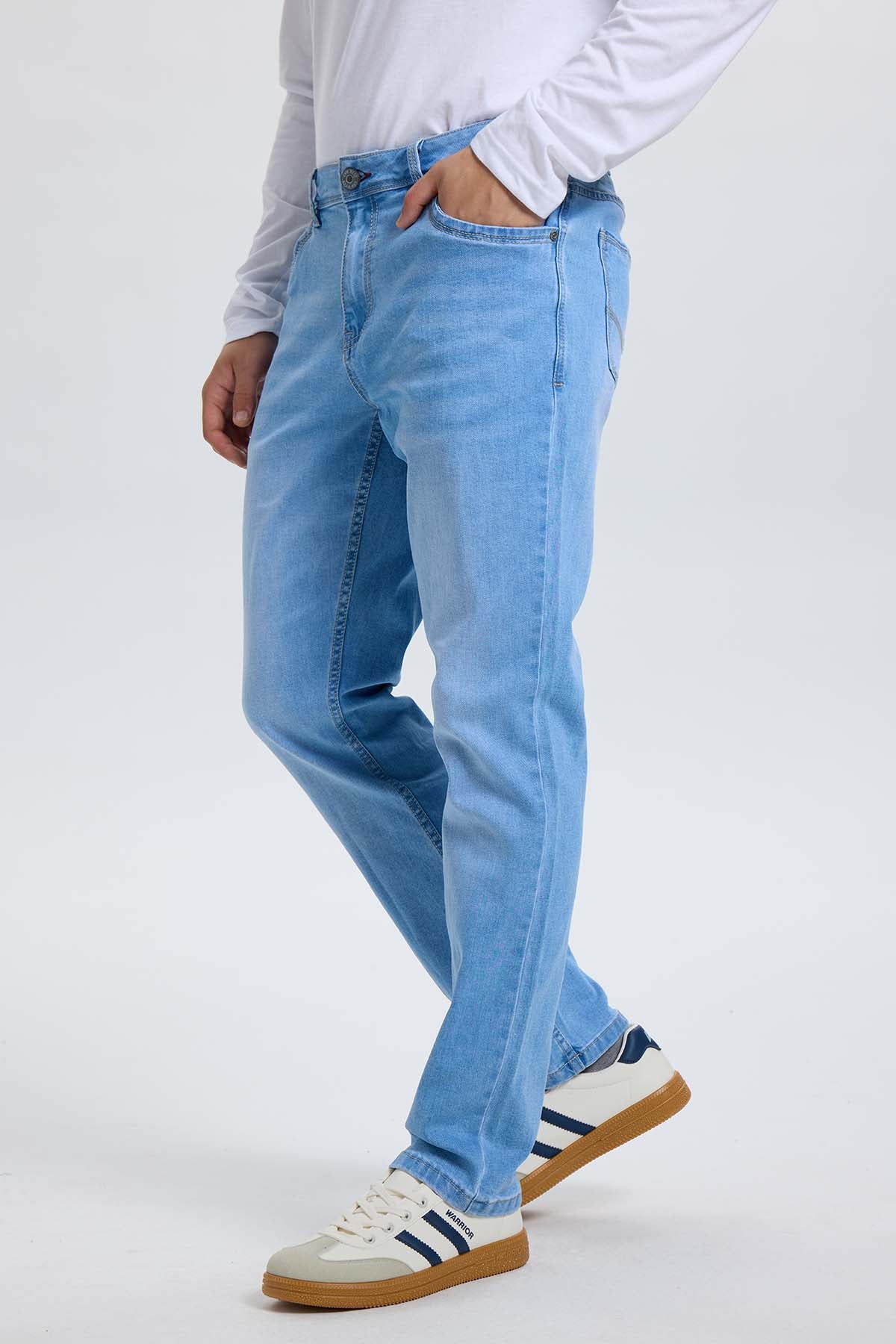 Jeans Hombre 702 Slim Azul Claro - Image 2