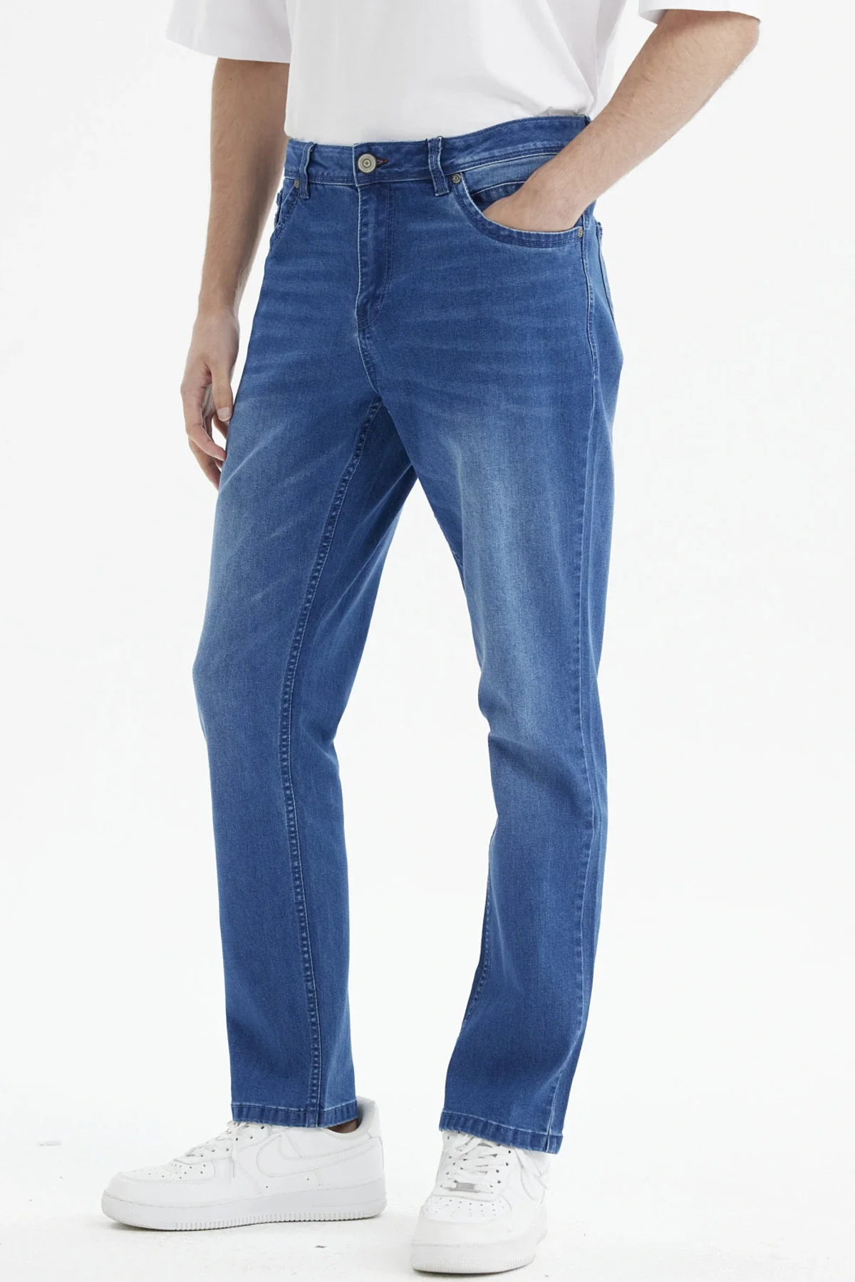 Jeans Hombre Slim 701 Azul Oscuro - Image 2