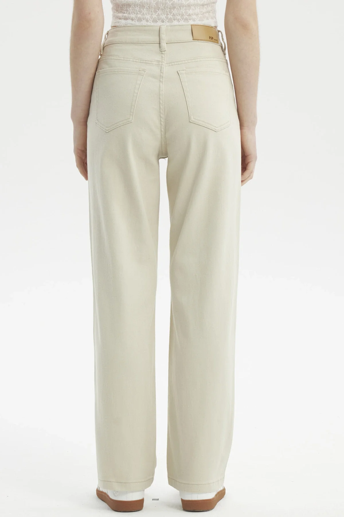 Jeans Mujer Calce Recto Color Beige - Image 3