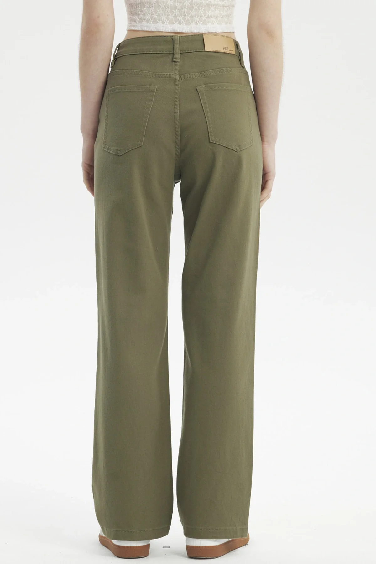 Jeans Mujer Calce Recto Color Verde Militar - Image 3
