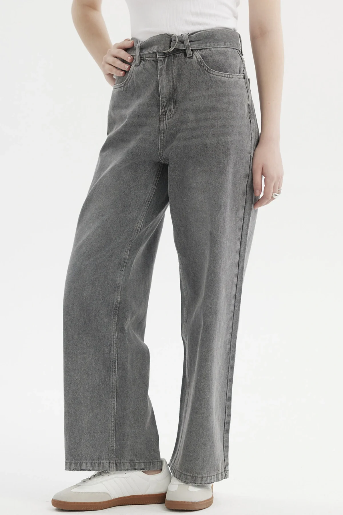 Jeans Mujer Calce Recto Y Lazo Gris Oscuro - Image 2