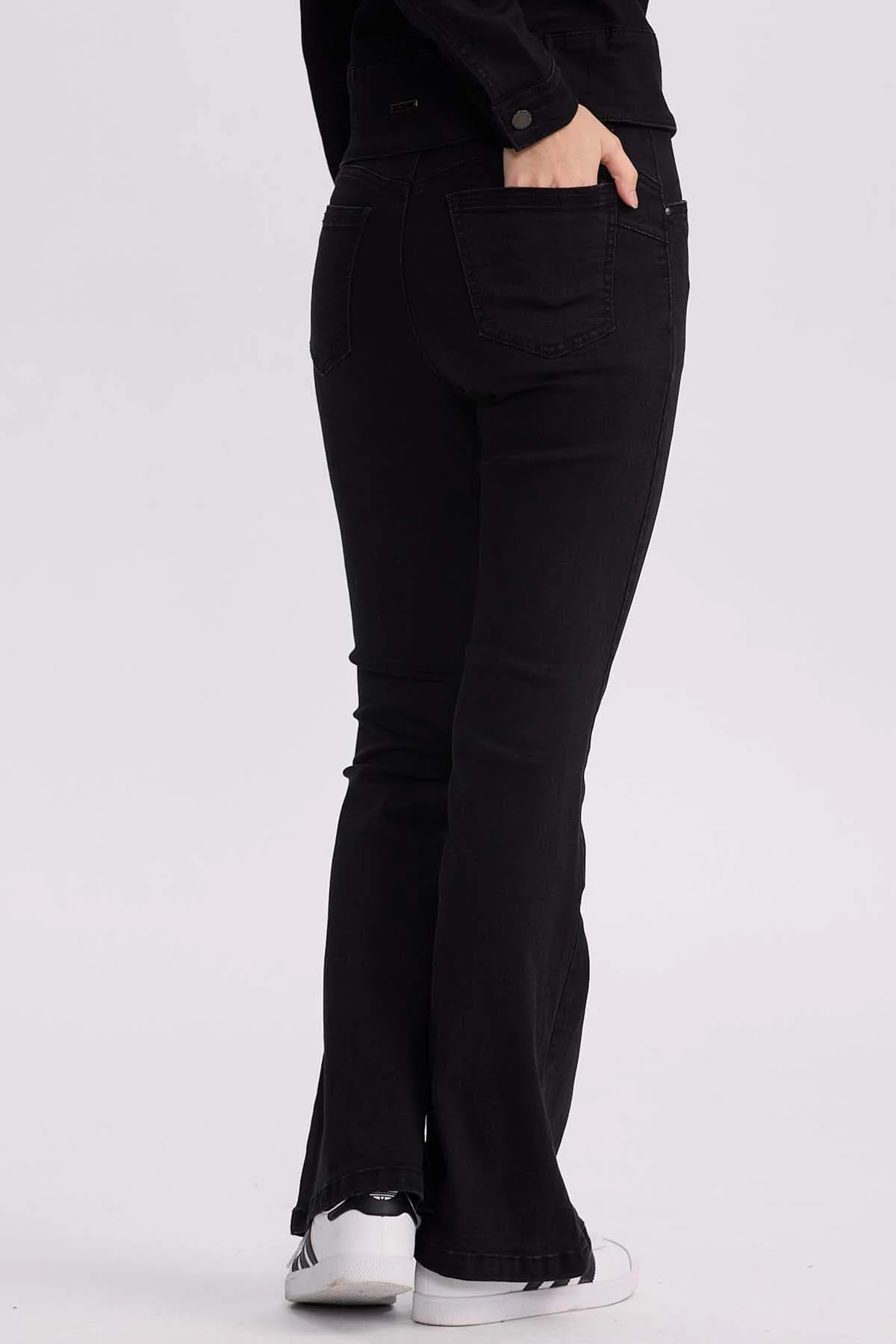 Jeans Mujer Flare Linea Negro - Image 3