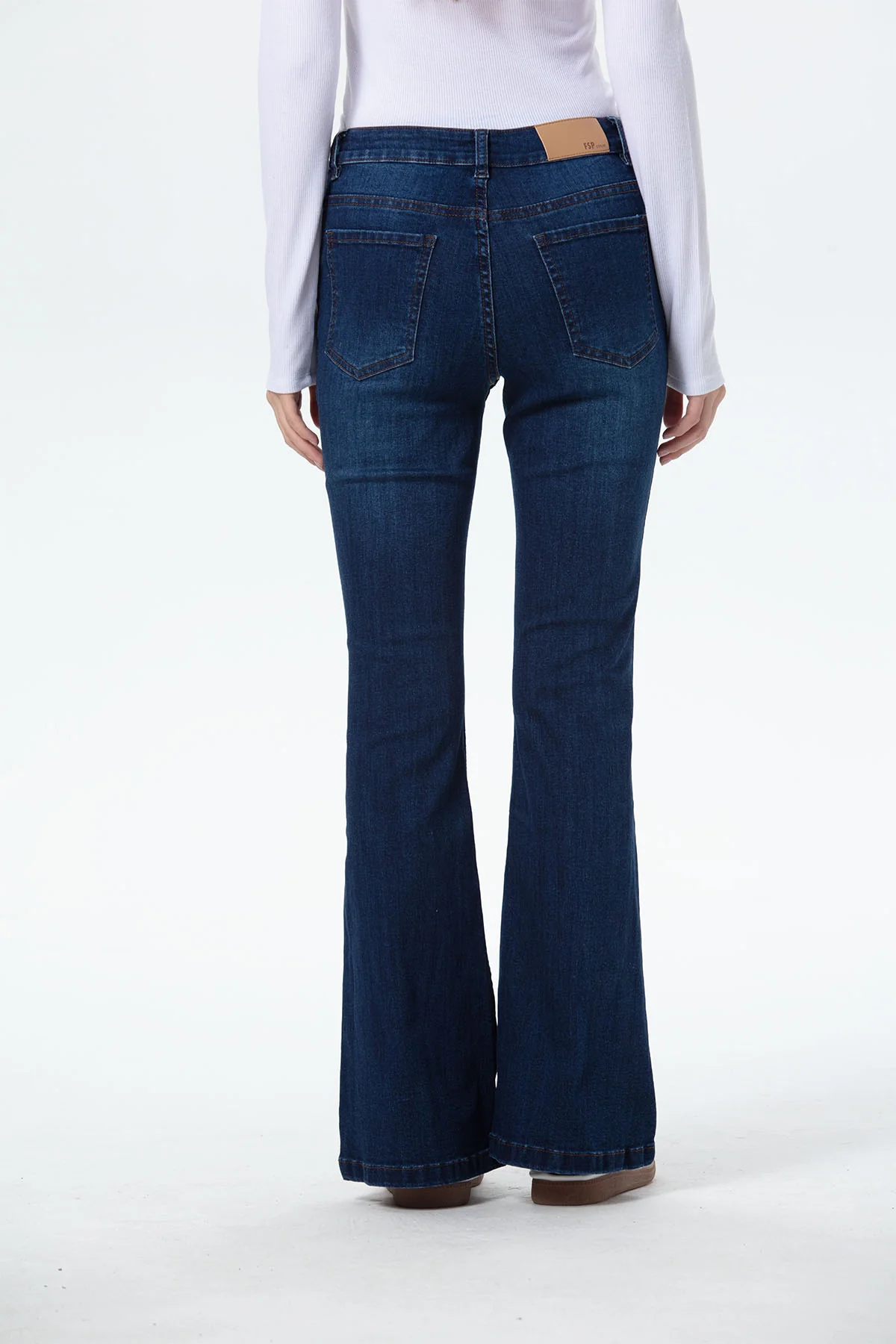 Jeans Mujer Vale Flare Azul Oscuro - Image 3