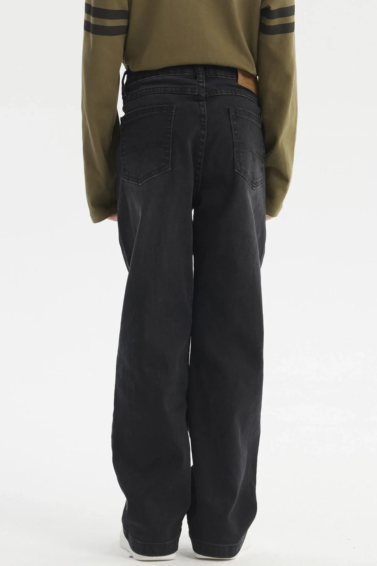 Jeans Niño Básico Negro - Image 3