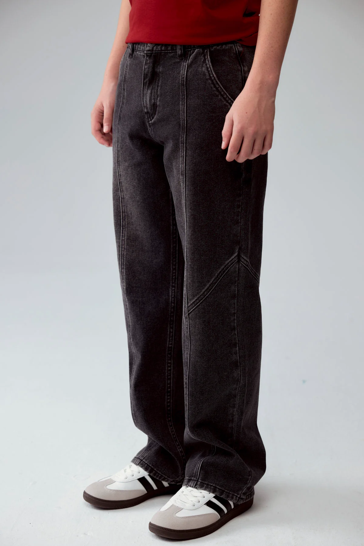 Jeans Niño Calce Recto Cortes Gris - Image 2