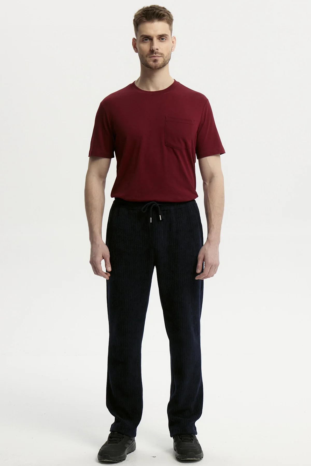 Pantalón Buzo Hombre Calce Recto Azul Marino - Image 4