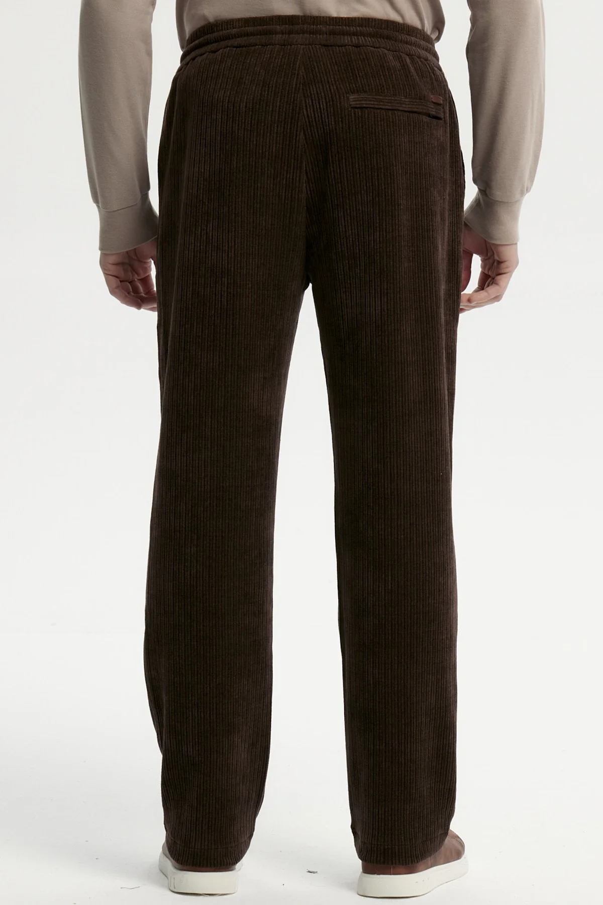 Pantalón Buzo Hombre Calce Recto Chocolate - Image 3