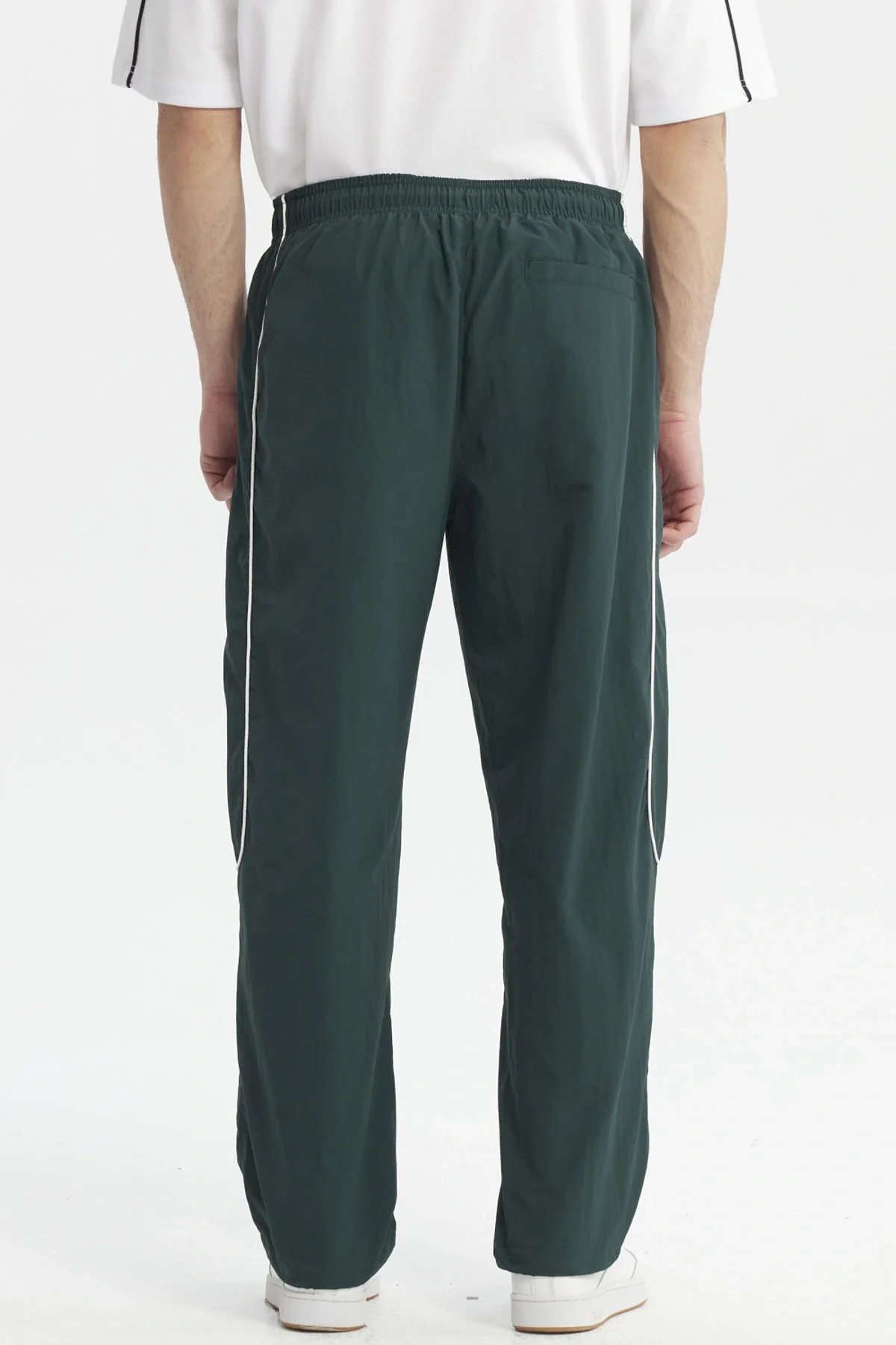 Pantalón Buzo Hombre Calce Recto Verde Militar - Image 3