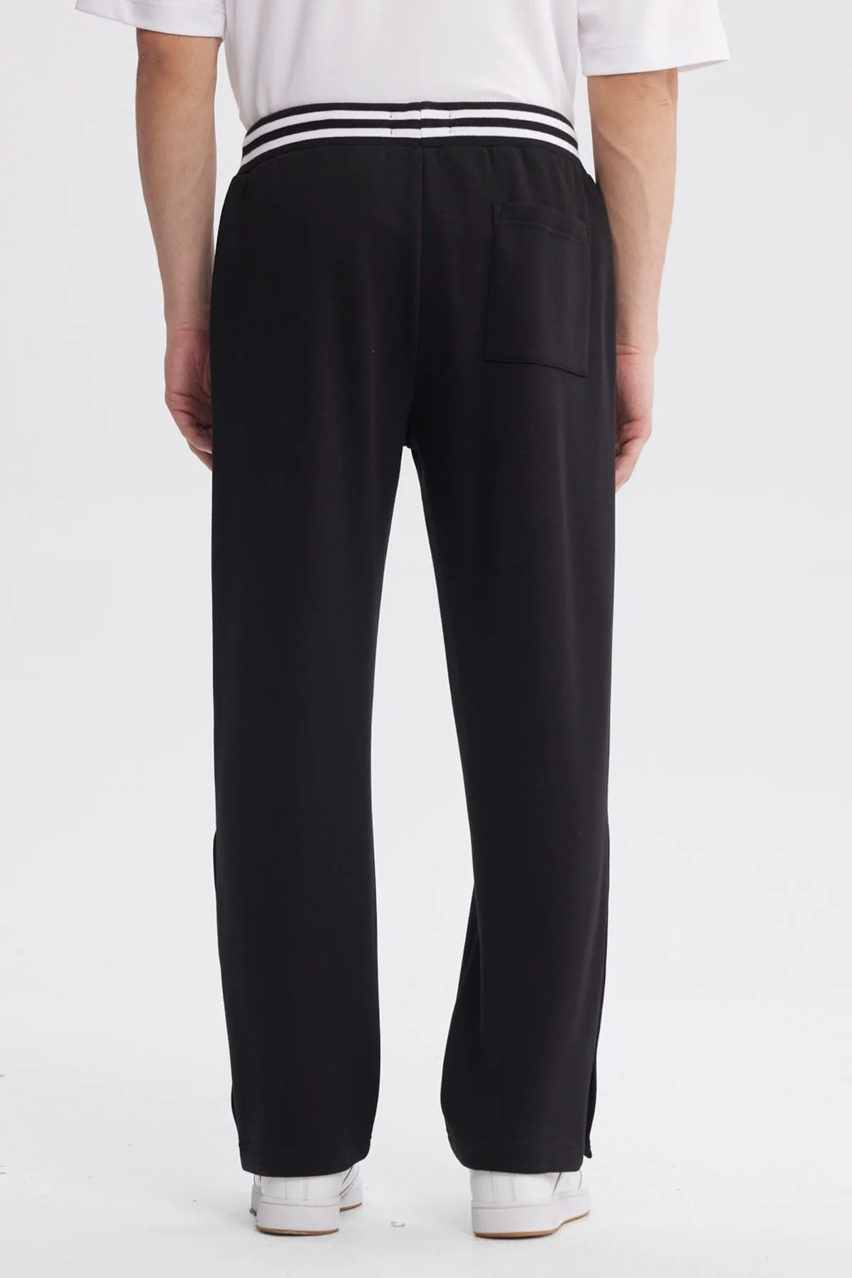 Pantalón Buzo Hombre Juvenil Calce Recto Negro - Image 3