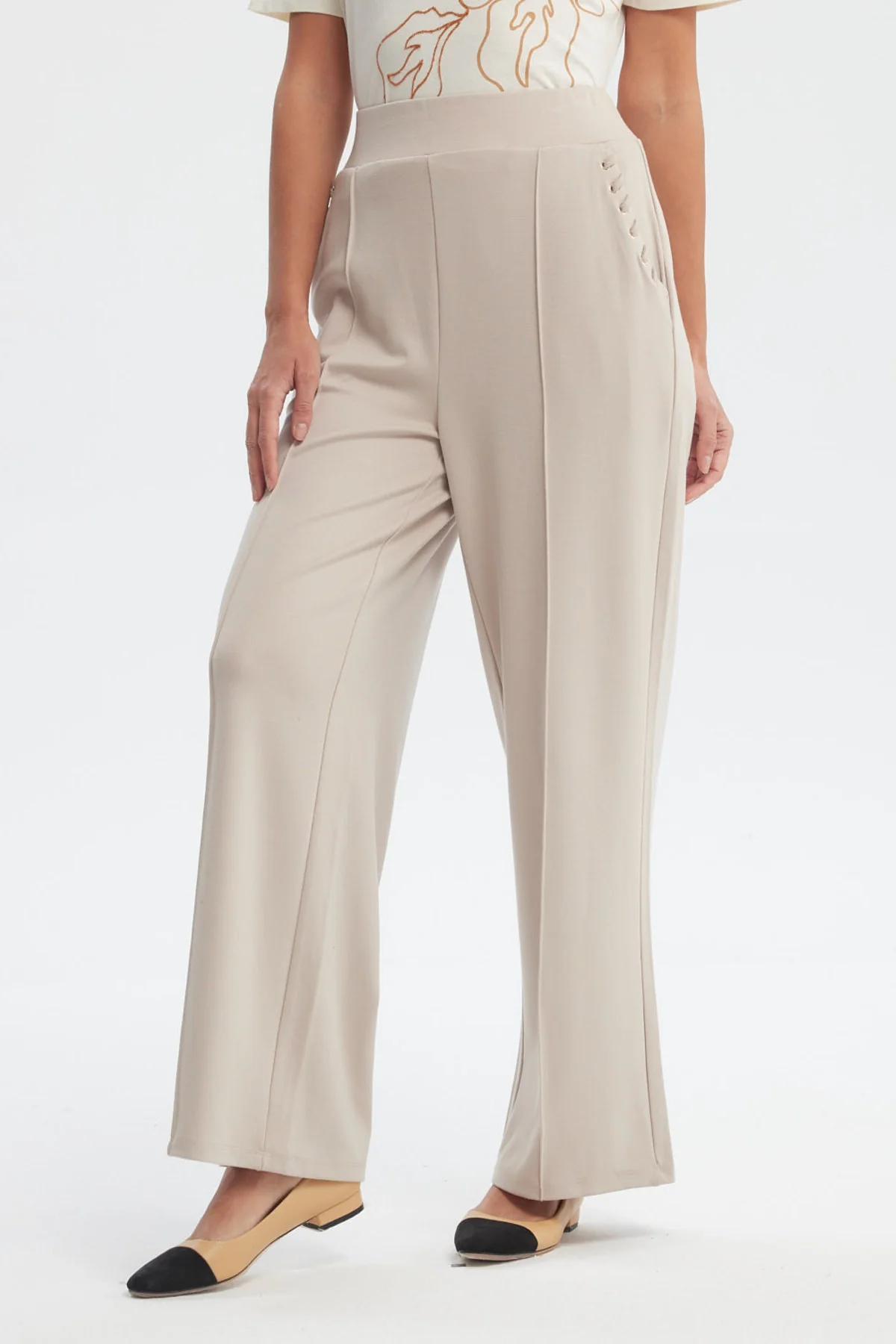 Pantalón Buzo Mujer Calce Recto Beige - Image 2