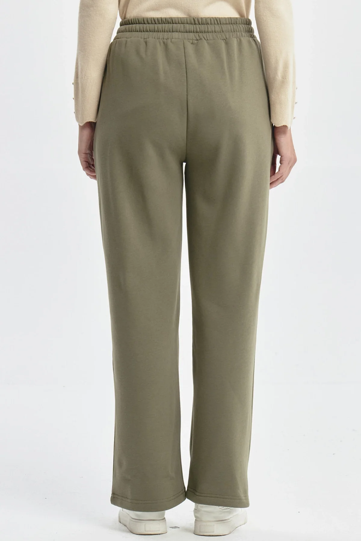 Pantalón Buzo Mujer Calce Recto Con Aplicación Verde - Image 3