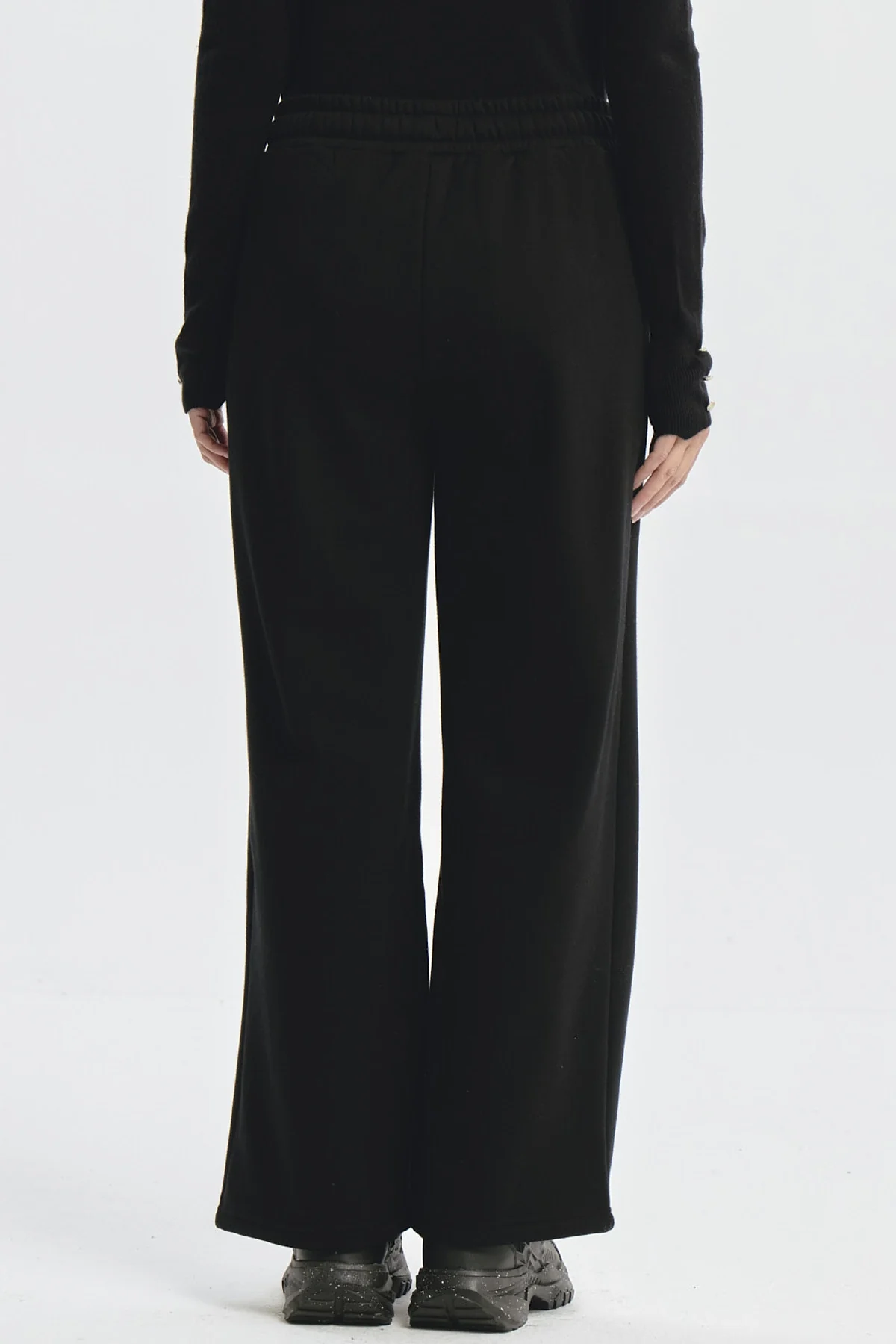 Pantalón Buzo Mujer Calce Recto Con Strass Negro - Image 3
