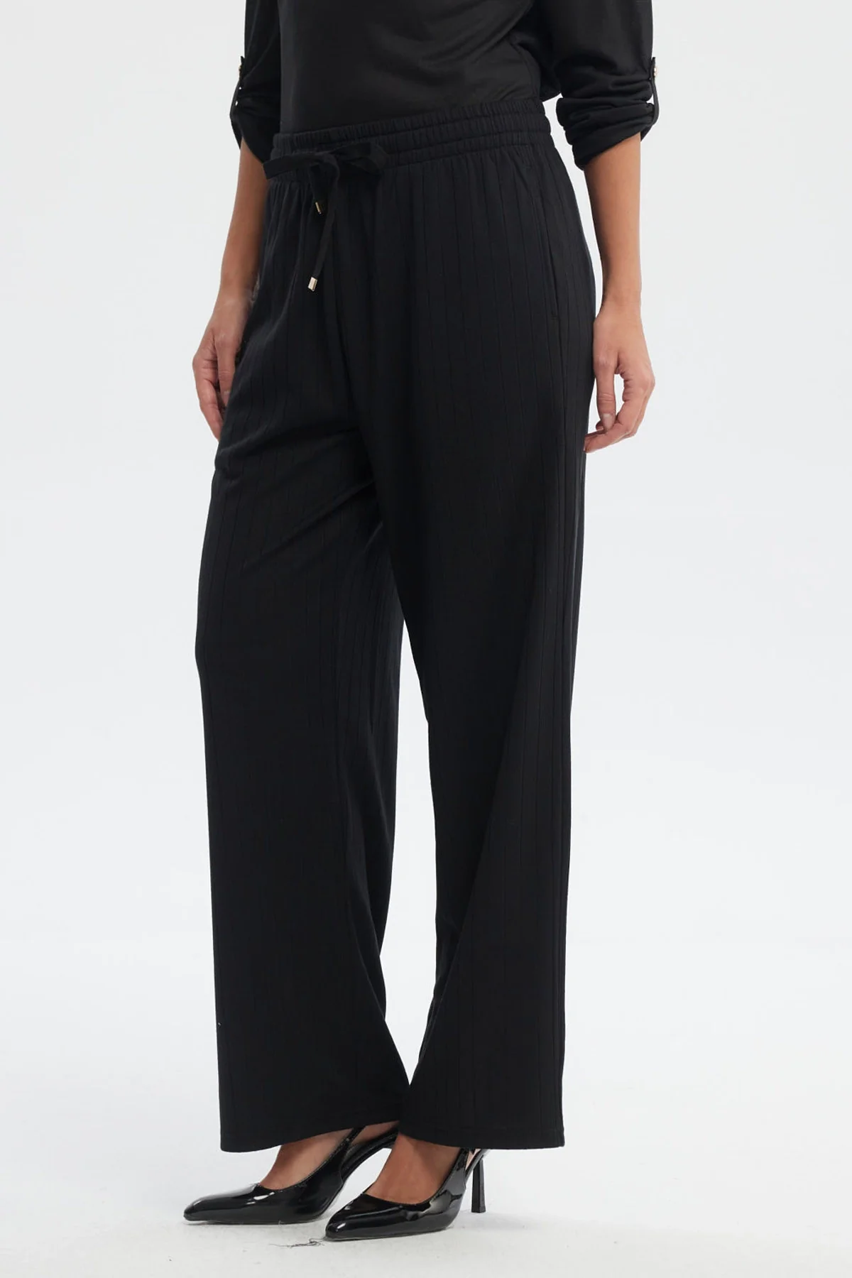 Pantalón Buzo Mujer Calce Recto Negro - Image 2