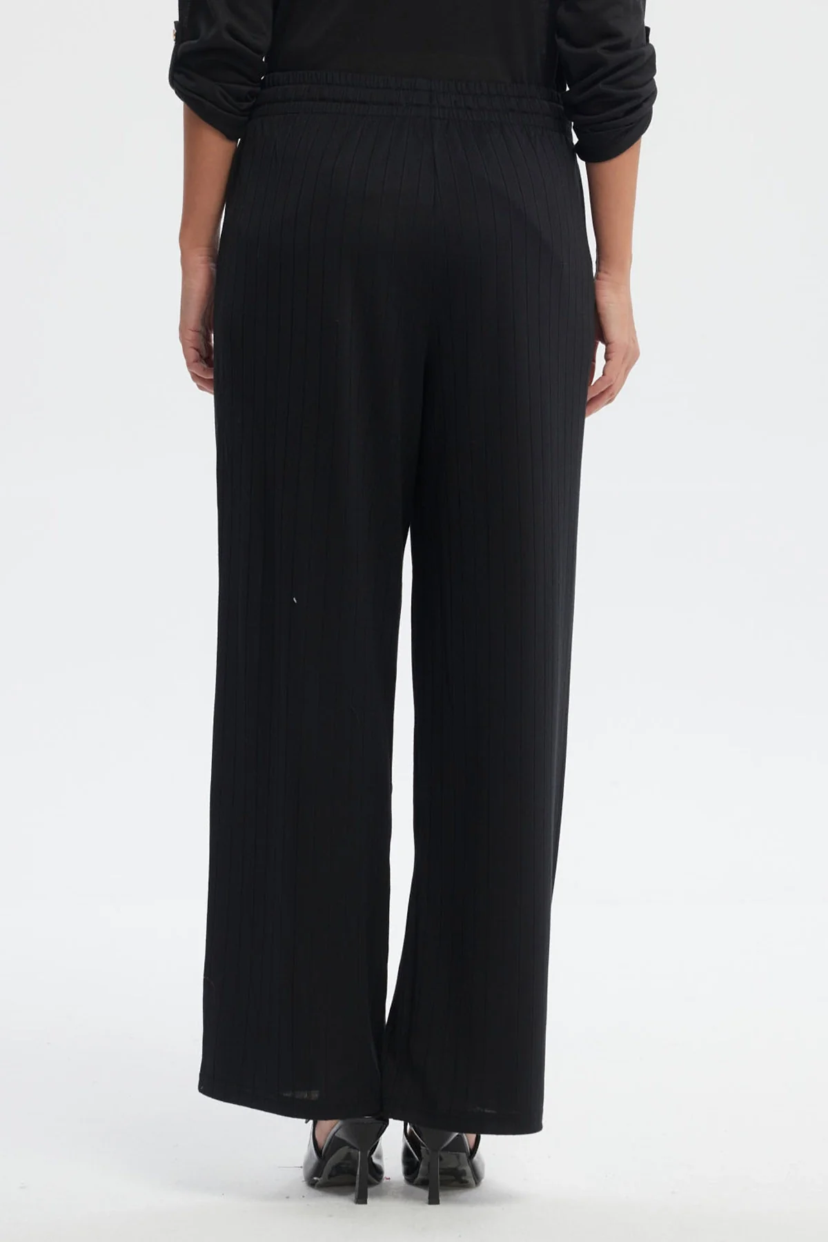 Pantalón Buzo Mujer Calce Recto Negro - Image 3