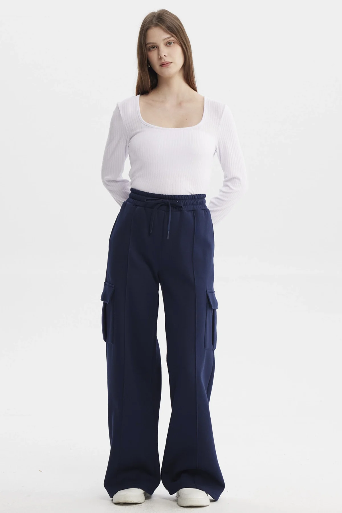 Pantalón Buzo Mujer Cargo Azul Oscuro - Image 4