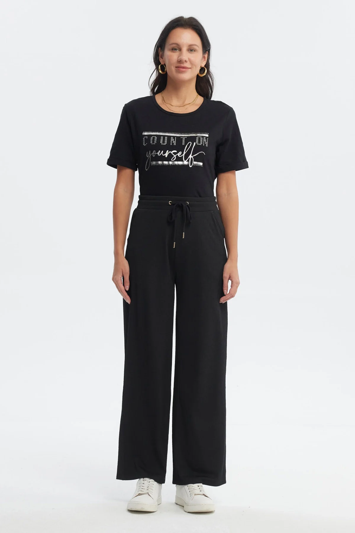 Pantalón Buzo Mujer Detalles Ojetillos Negro - Image 4