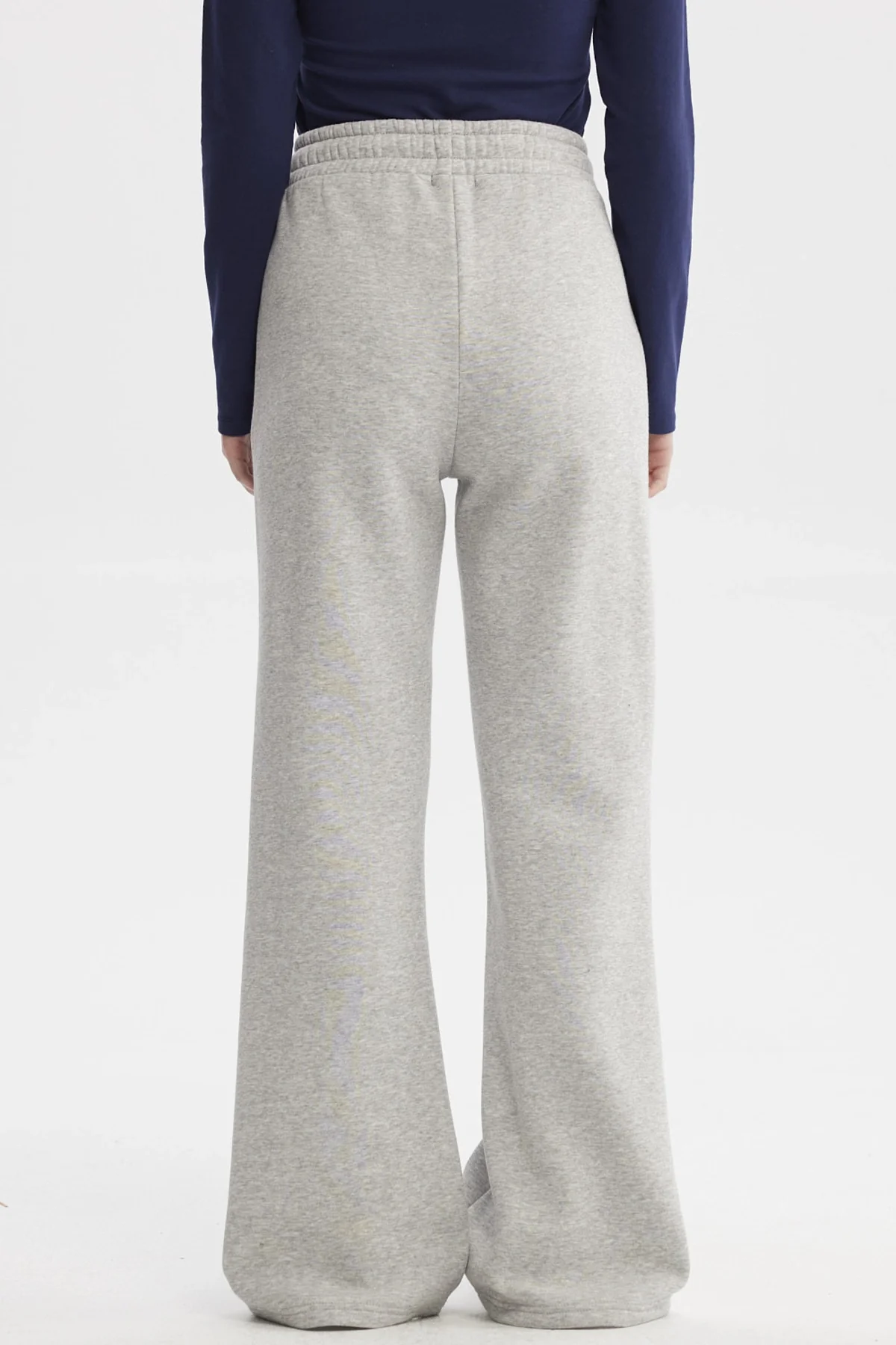 Pantalón Buzo Mujer Flare Corte Frontal Gris Melange - Image 3