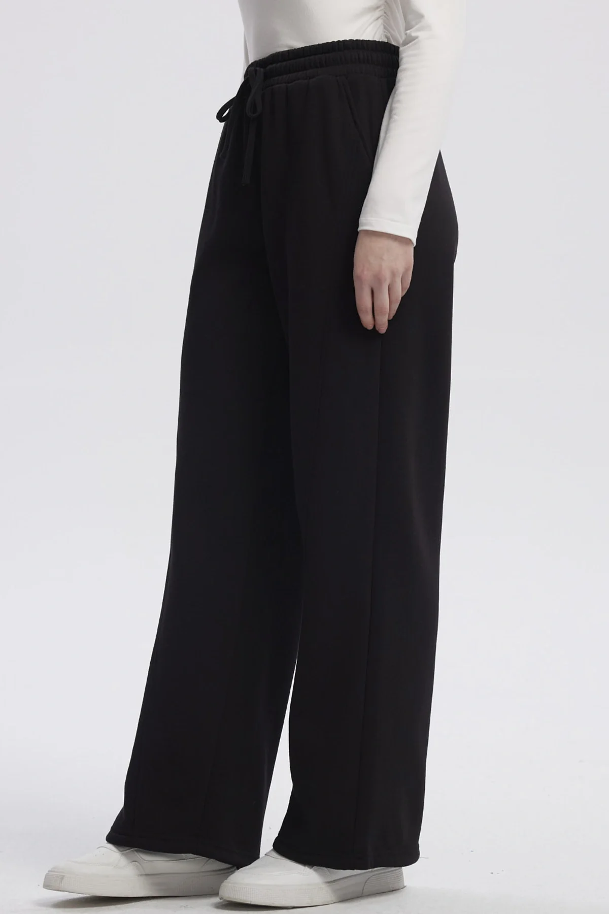 Pantalón Buzo Mujer Jogger Negro - Image 2