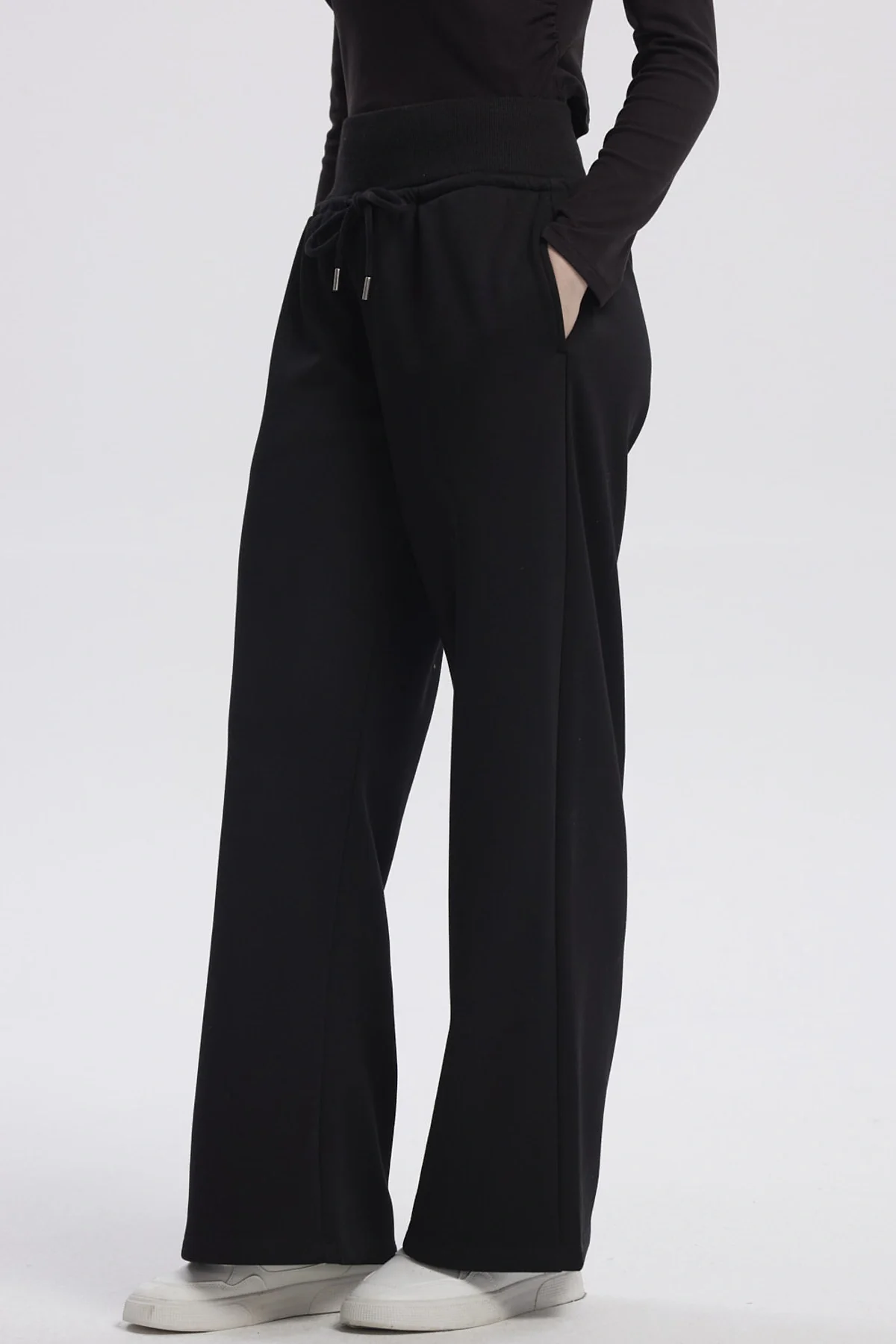 Pantalón Buzo Mujer Wide Leg Negro - Image 2