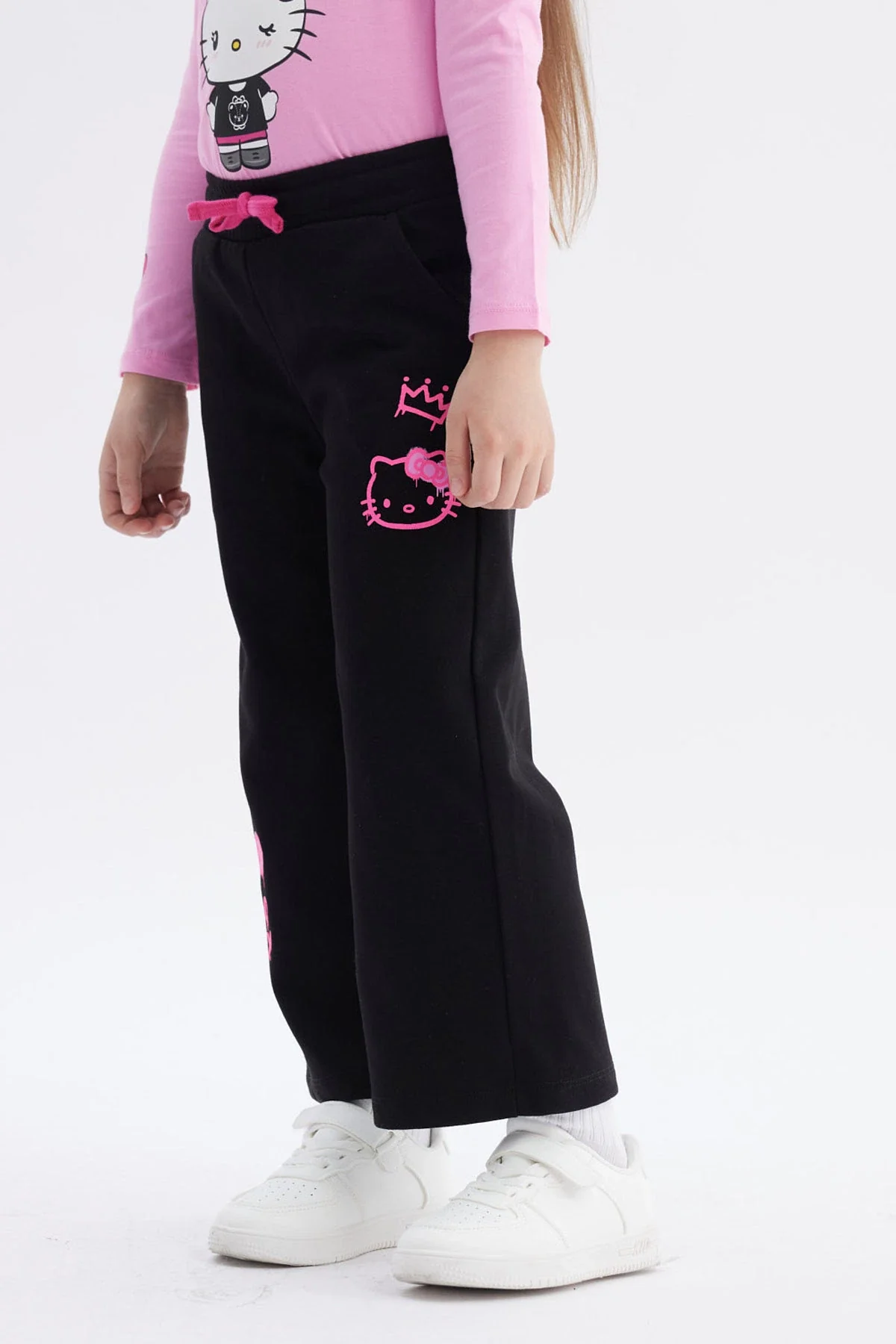 Pantalón Buzo Niña Hello Kitty Negro - Image 2