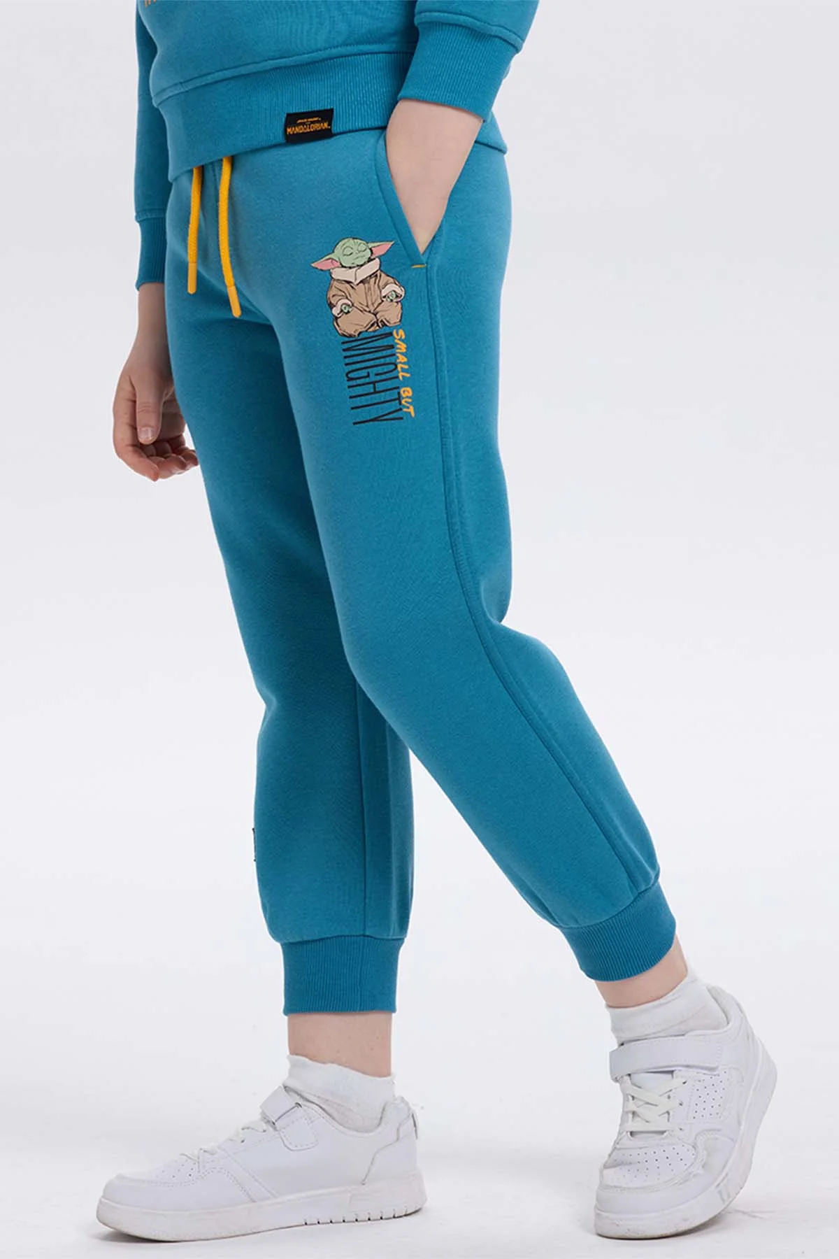 Pantalón Buzo Niño Grogu Petróleo - Image 3