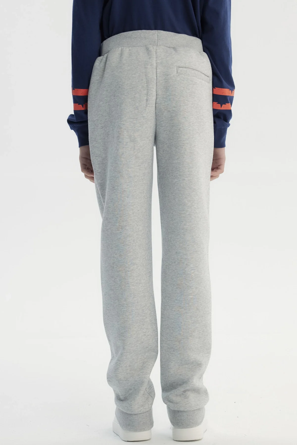 Pantalón Buzo Niño Pitillo Gris Melange - Image 3