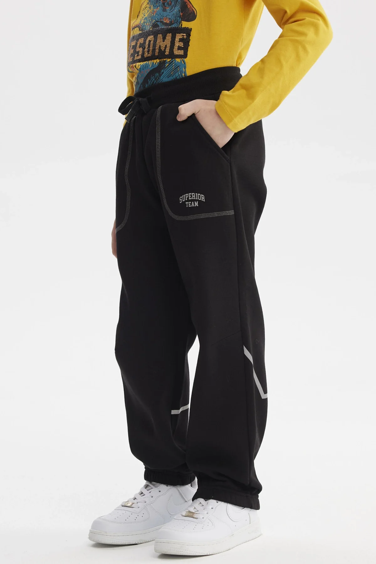 Pantalón Buzo Niño Pitillo Negro - Image 2