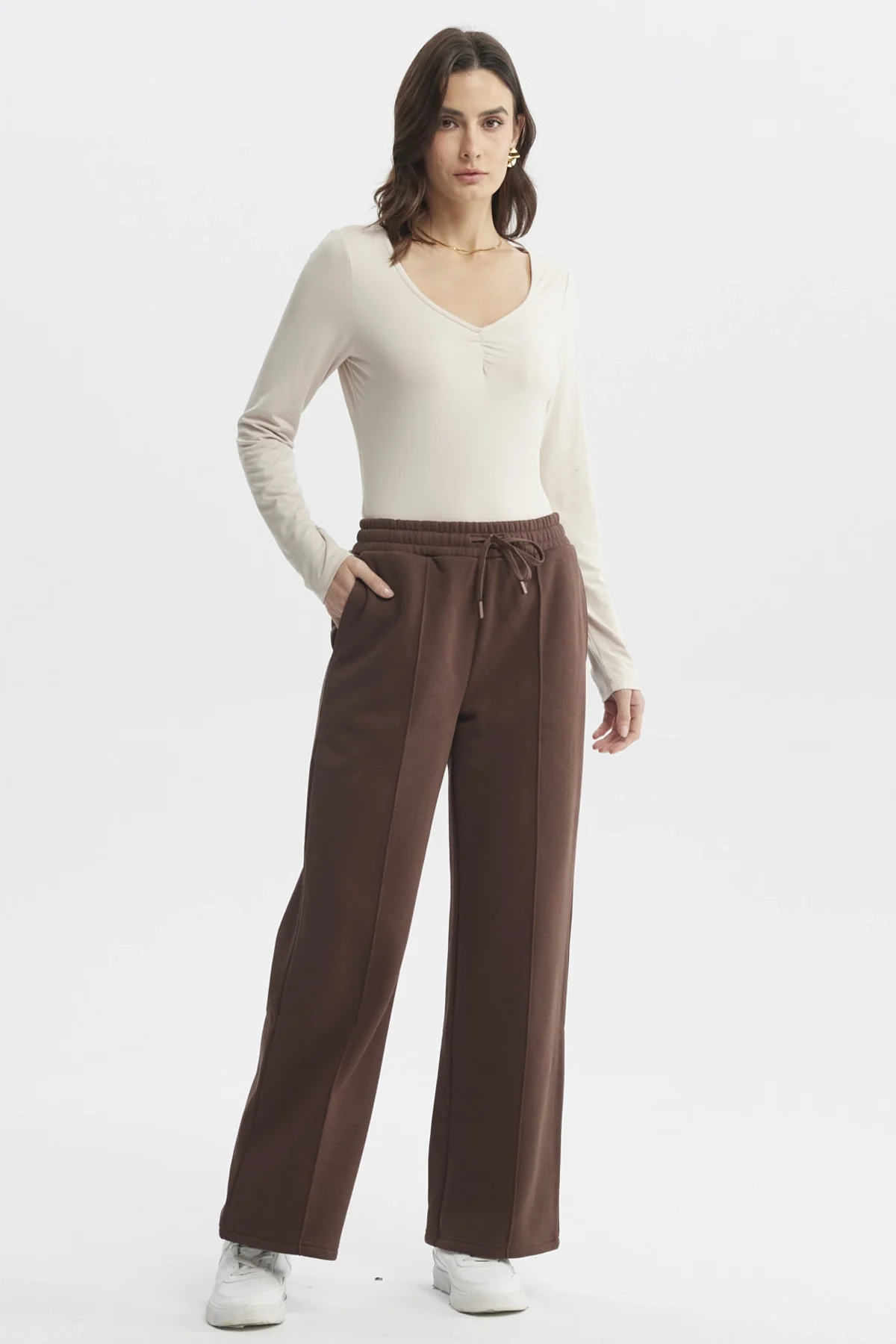 Pantalon De Buzo Mujer Wide Leg Cafe - Image 4