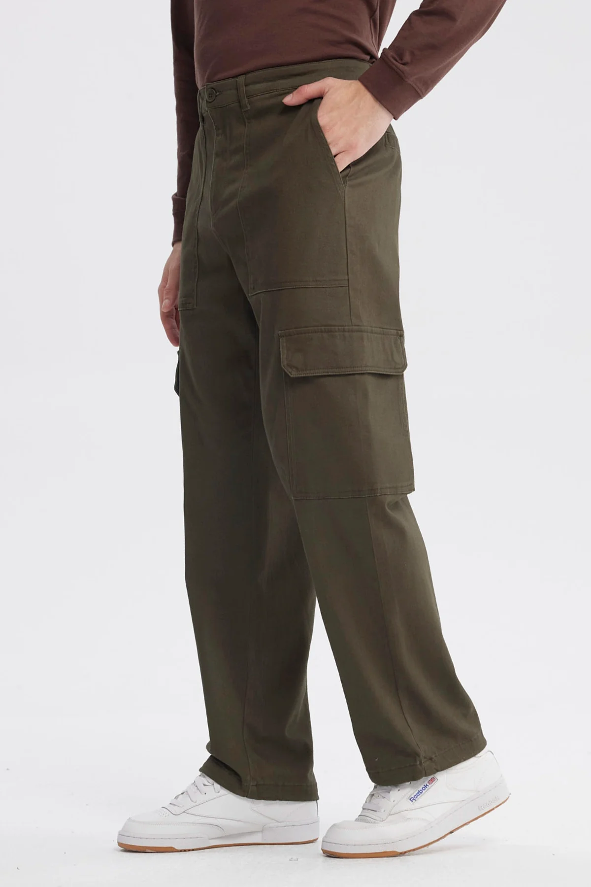 Pantalón Hombre Bolsillo Cargo Verde Militar - Image 2
