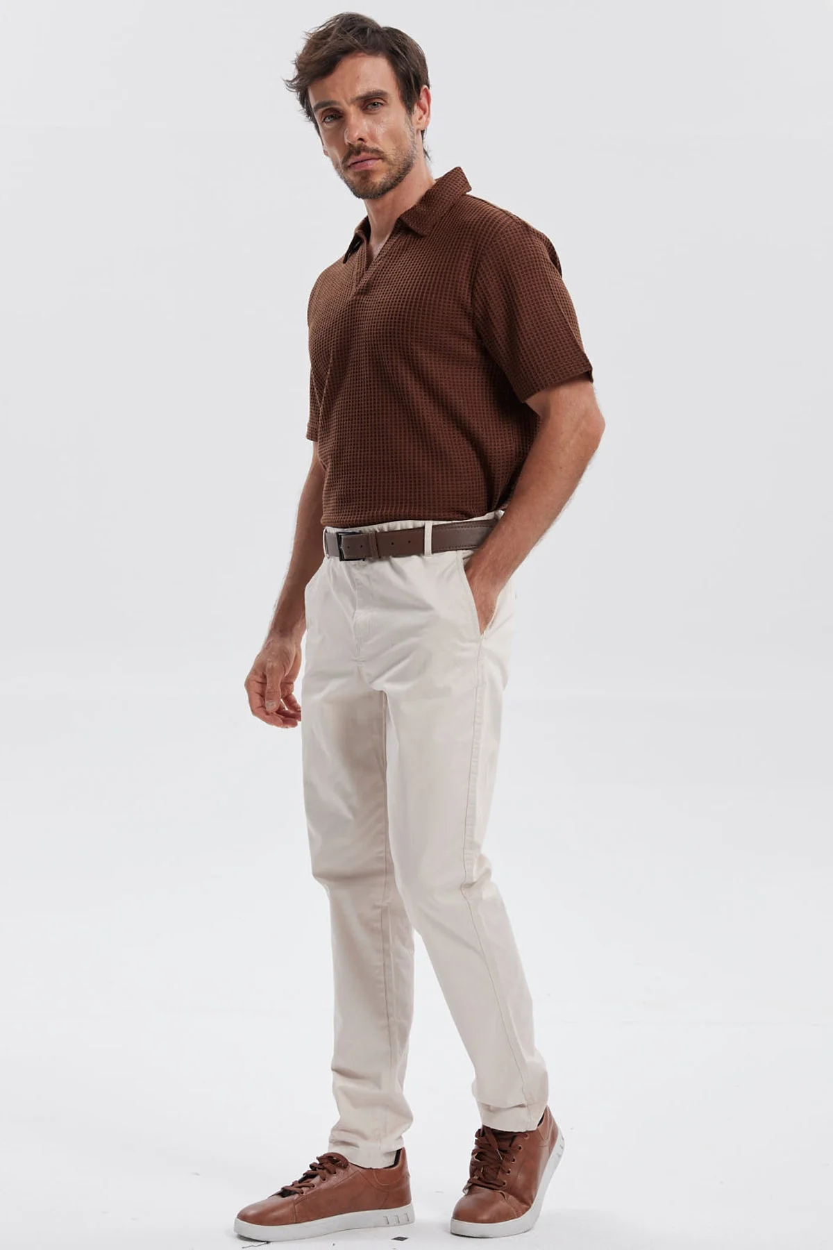 Pantalón Hombre Chino Cinturón Beige - Image 4