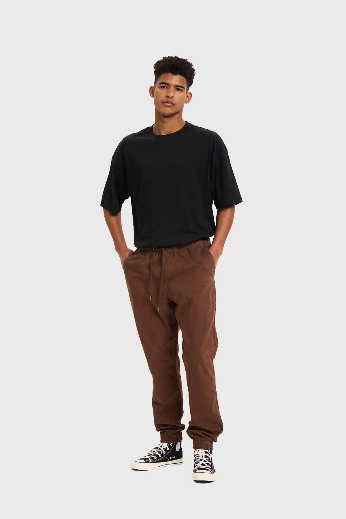 Pantalón Hombre Jogger Twill Chocolate - Image 4