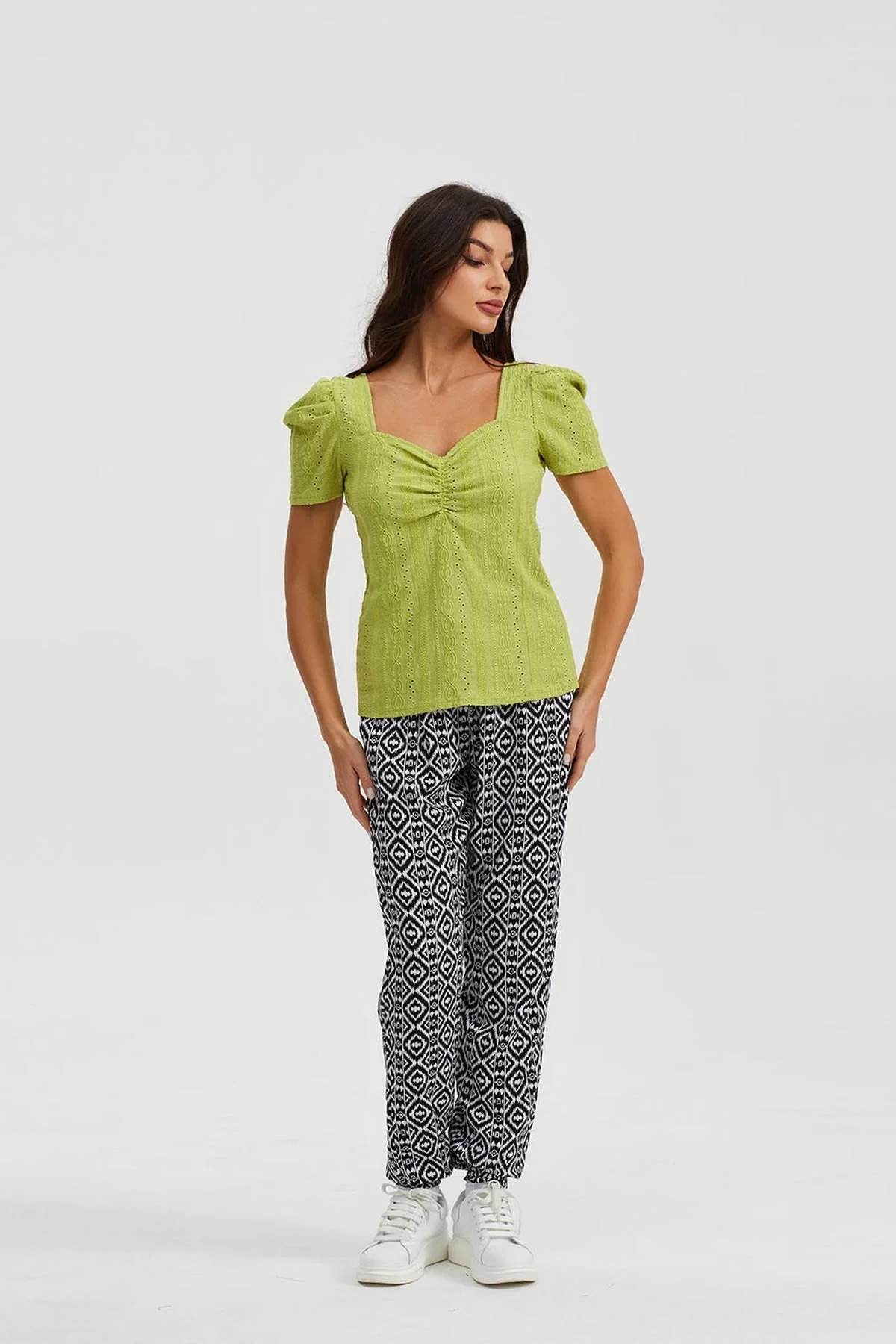 Pantalón Mujer Bombacho Puño Elástico Negro - Image 4