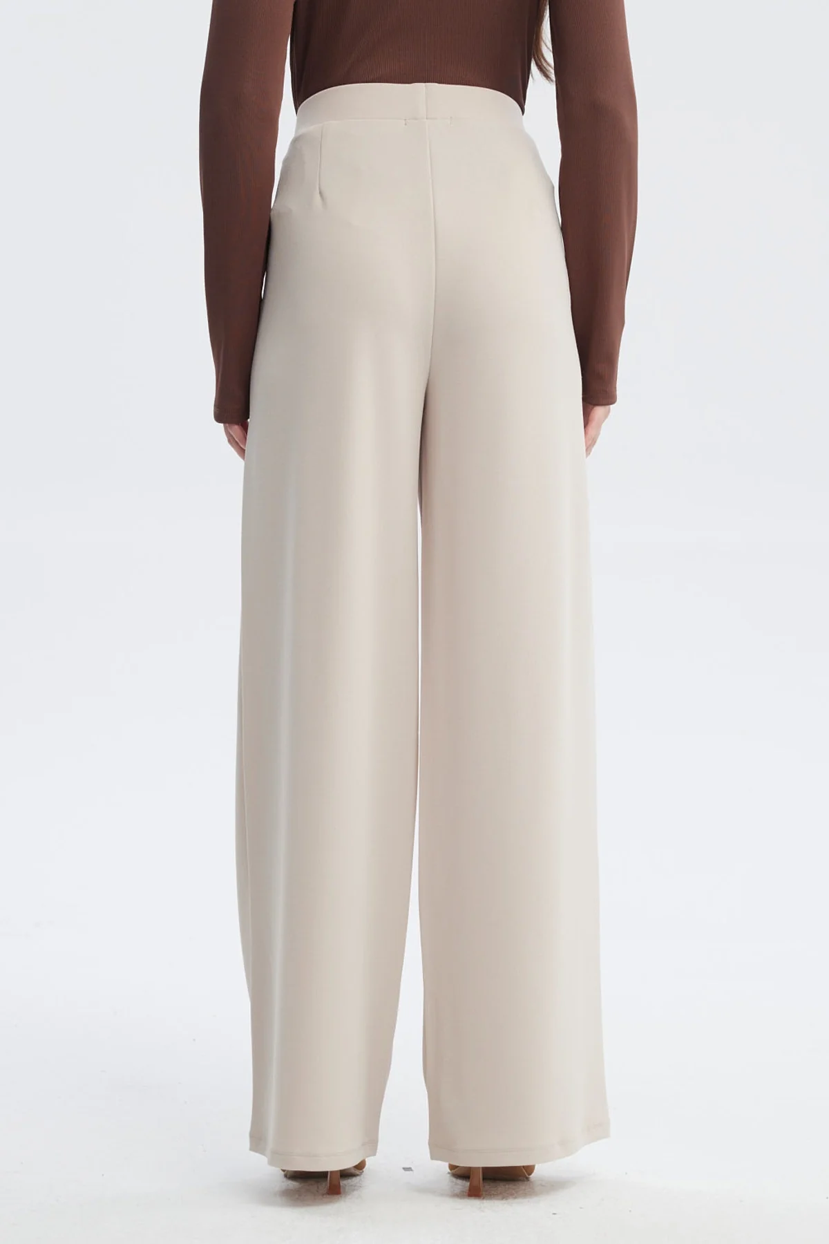 Pantalón Mujer Calce Recto Arena - Image 3