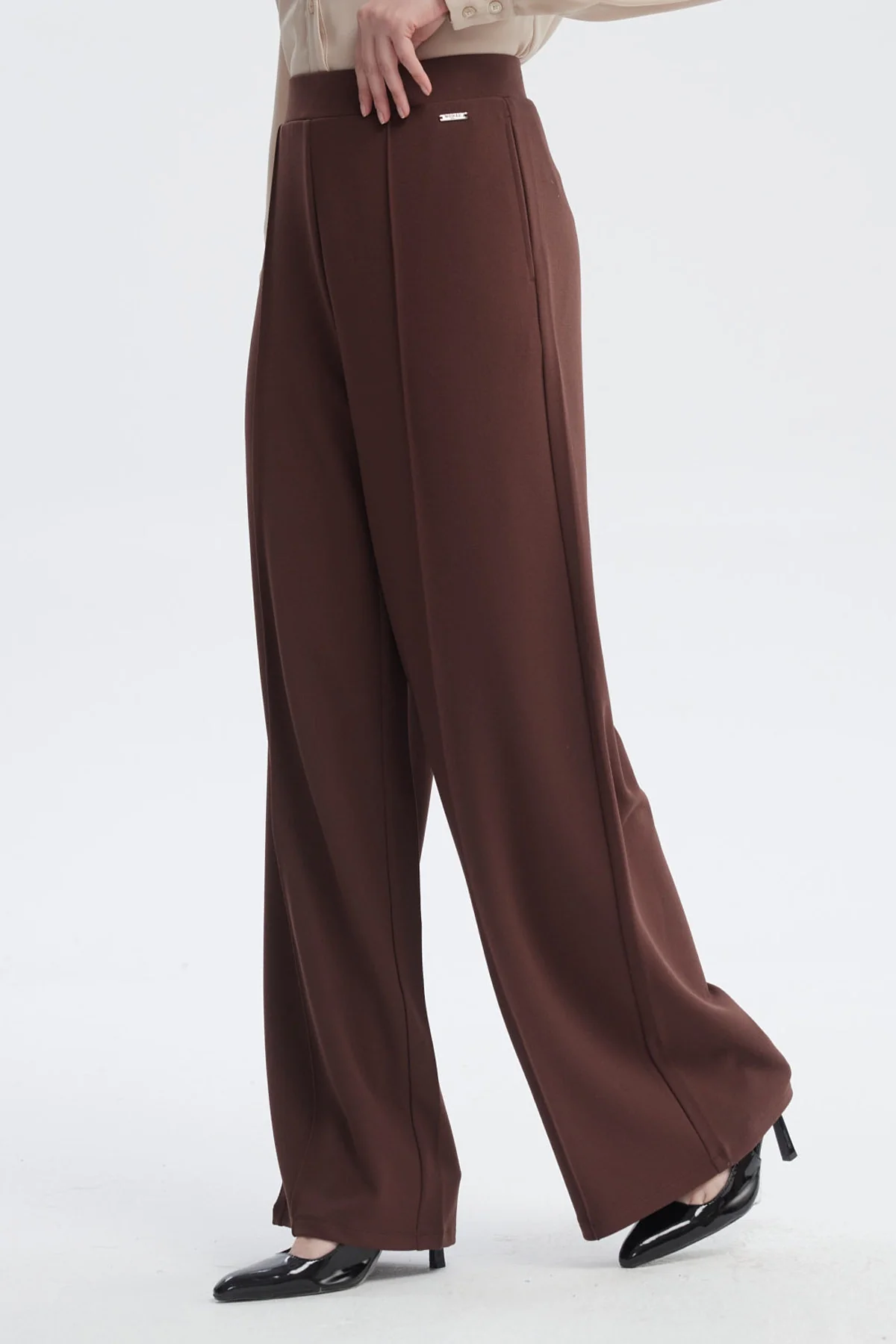 Pantalón Mujer Calce Recto Café Oscuro - Image 2