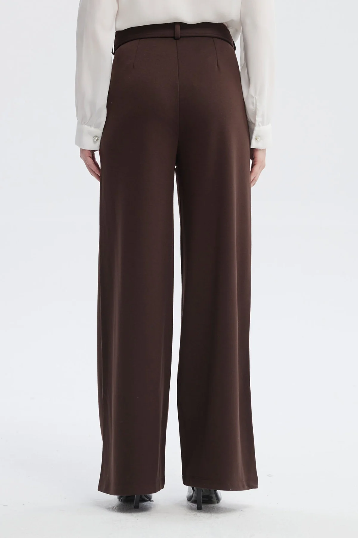 Pantalón Mujer Calce Recto Chocolate - Image 3