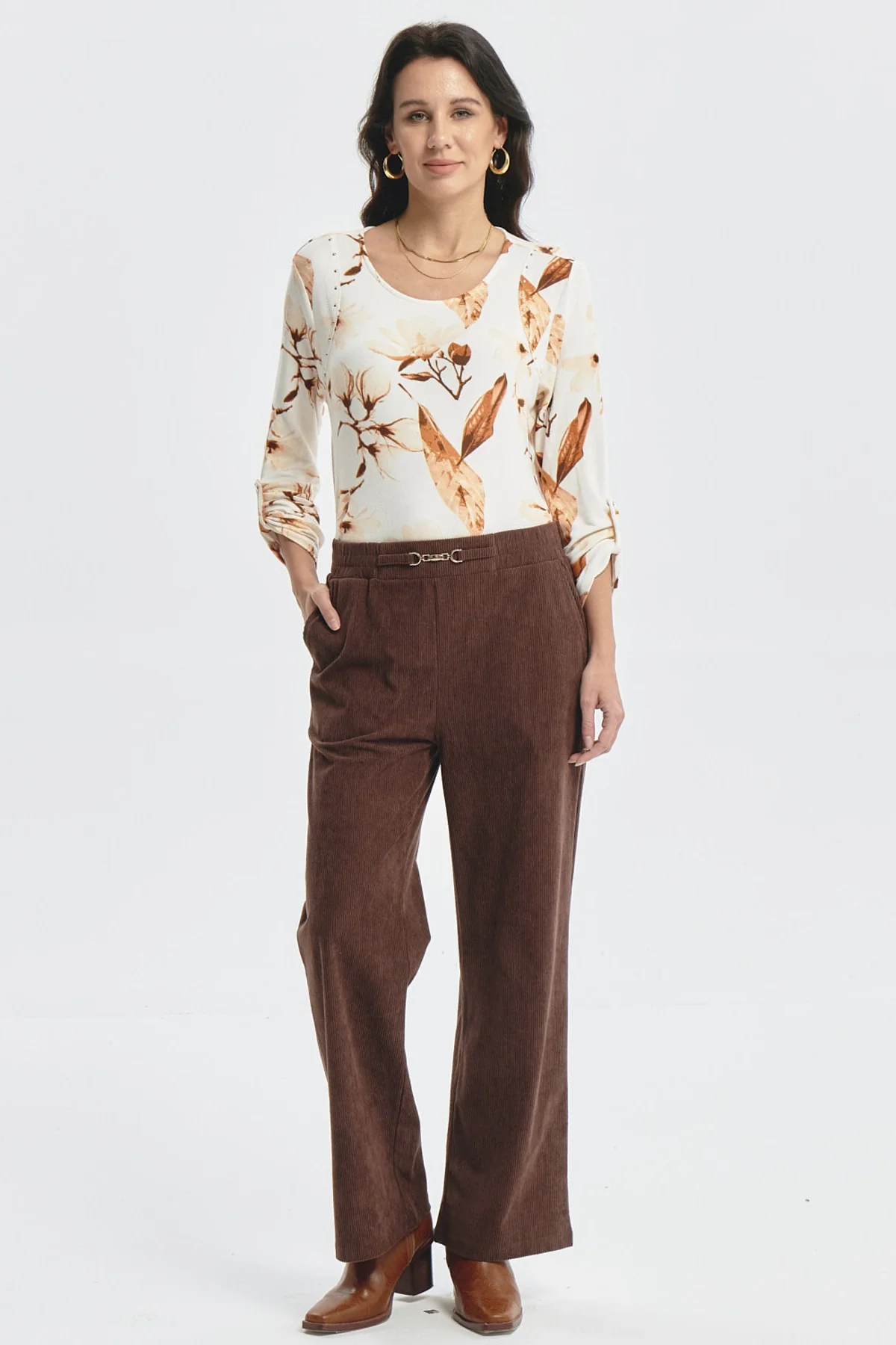Pantalón Mujer Calce Recto Detalle Pretina Café - Image 4