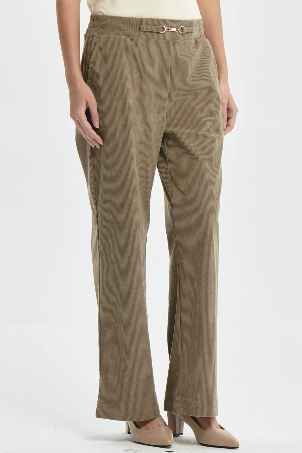 Pantalón Mujer Calce Recto Detalle Pretina Verde - Image 2